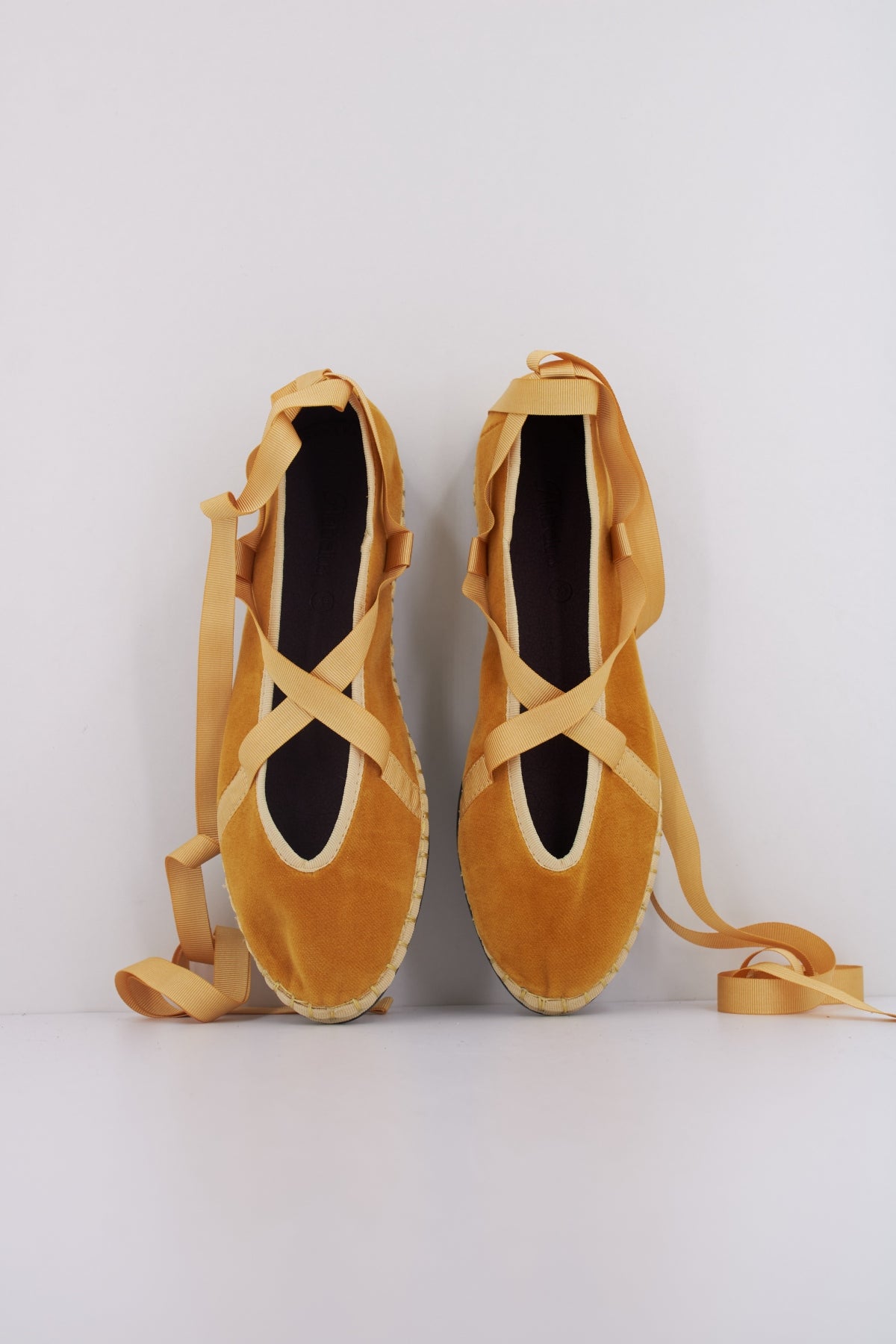 FLABELUS ROSALINE  en color AMARILLO  (3)