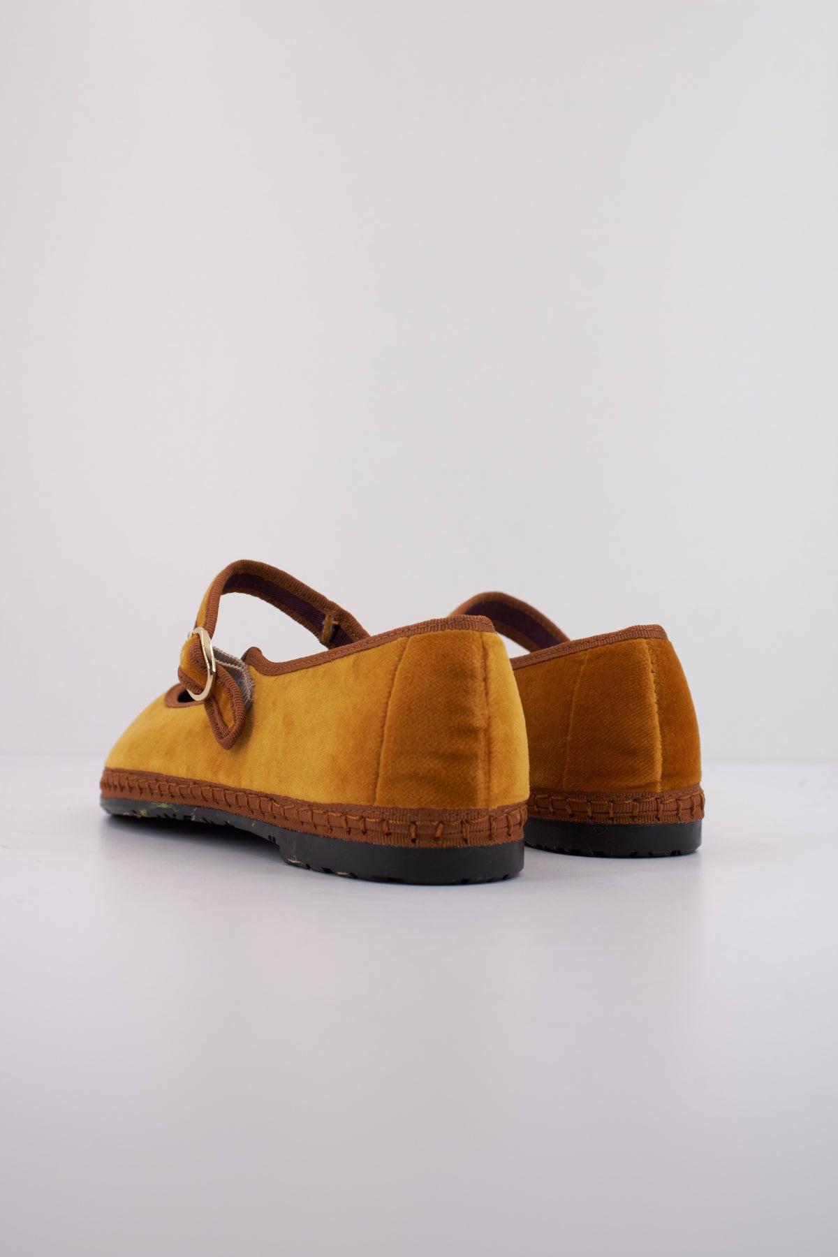 FLABELUS AMARANTA  en color AMARILLO  (4)