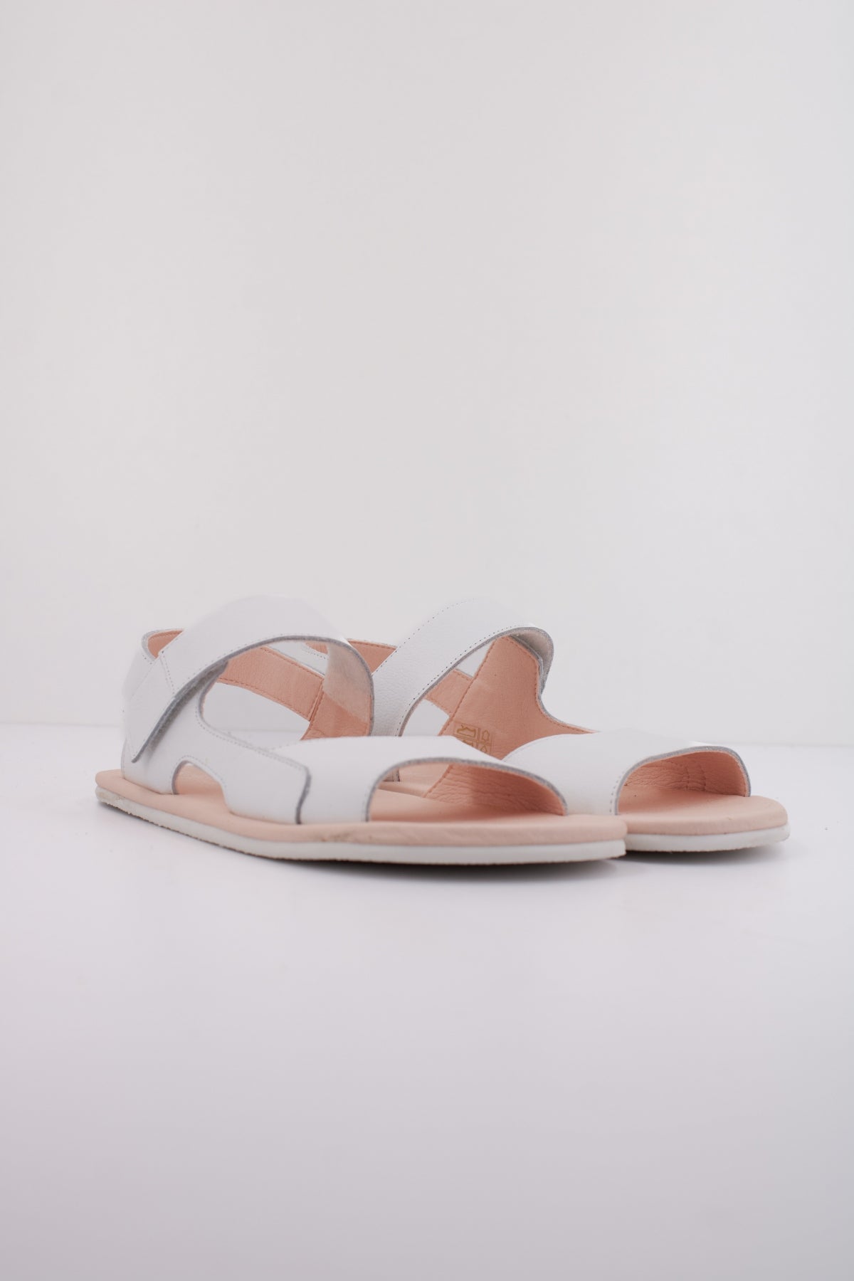 BLANDITOS ARTICOBD  en color BLANCO  (2)