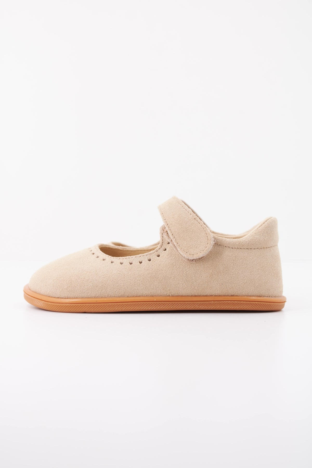 BLANDITOS DELHIBD ZAPATO CINTA ADHESIVA en color BEIS  (1)