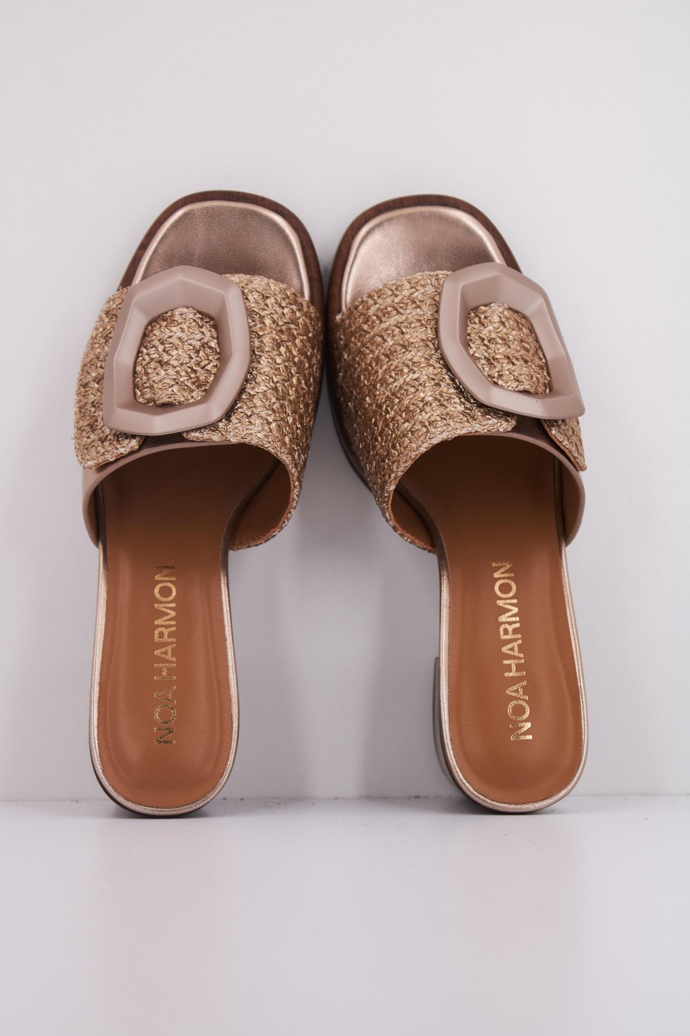 NOA HARMON PALA LIL MILLE en color ORO  (3)