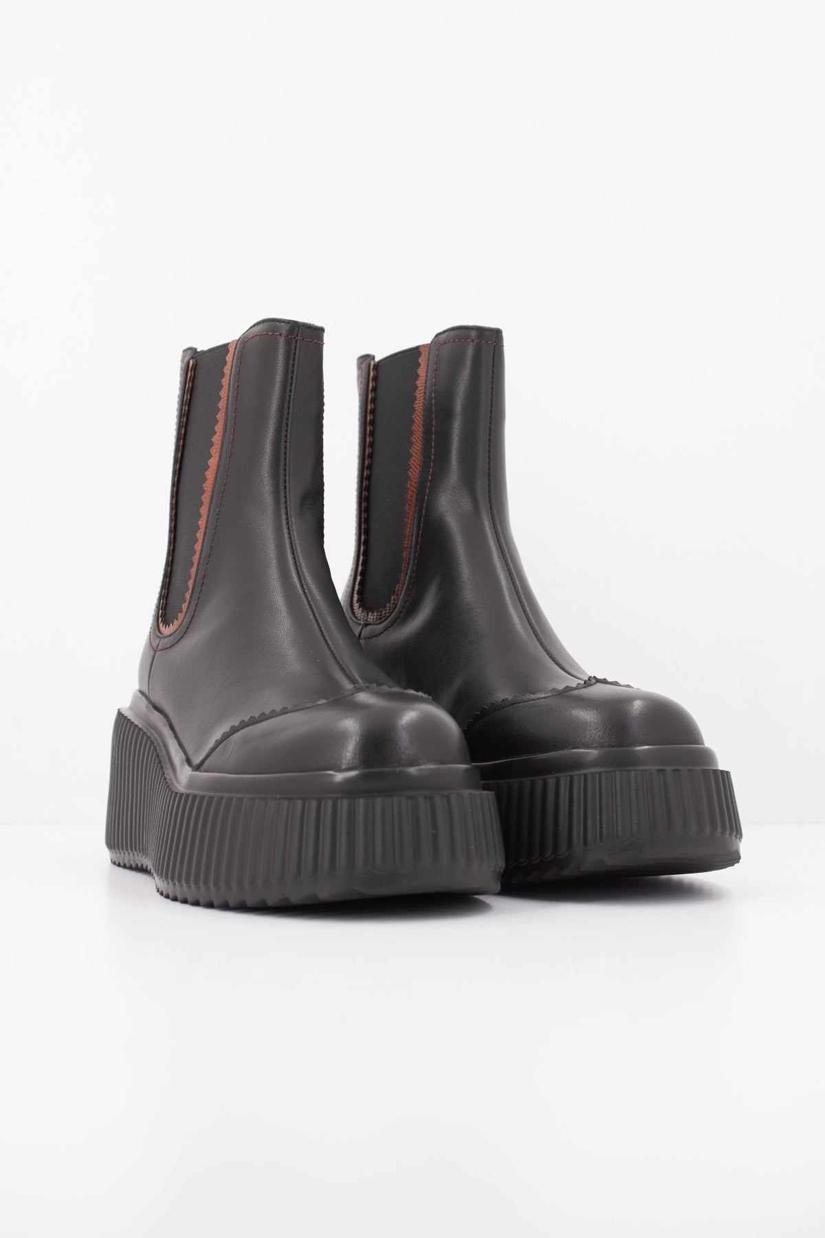 NOA HARMON PN BOTIN STORM en color NEGRO  (2)