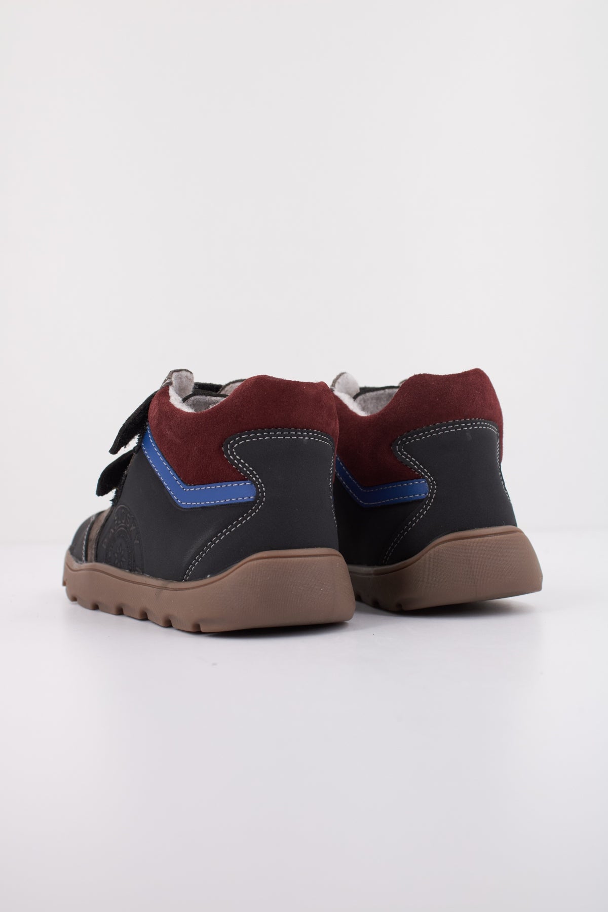 PABLOSKY P en color NEGRO  (4)