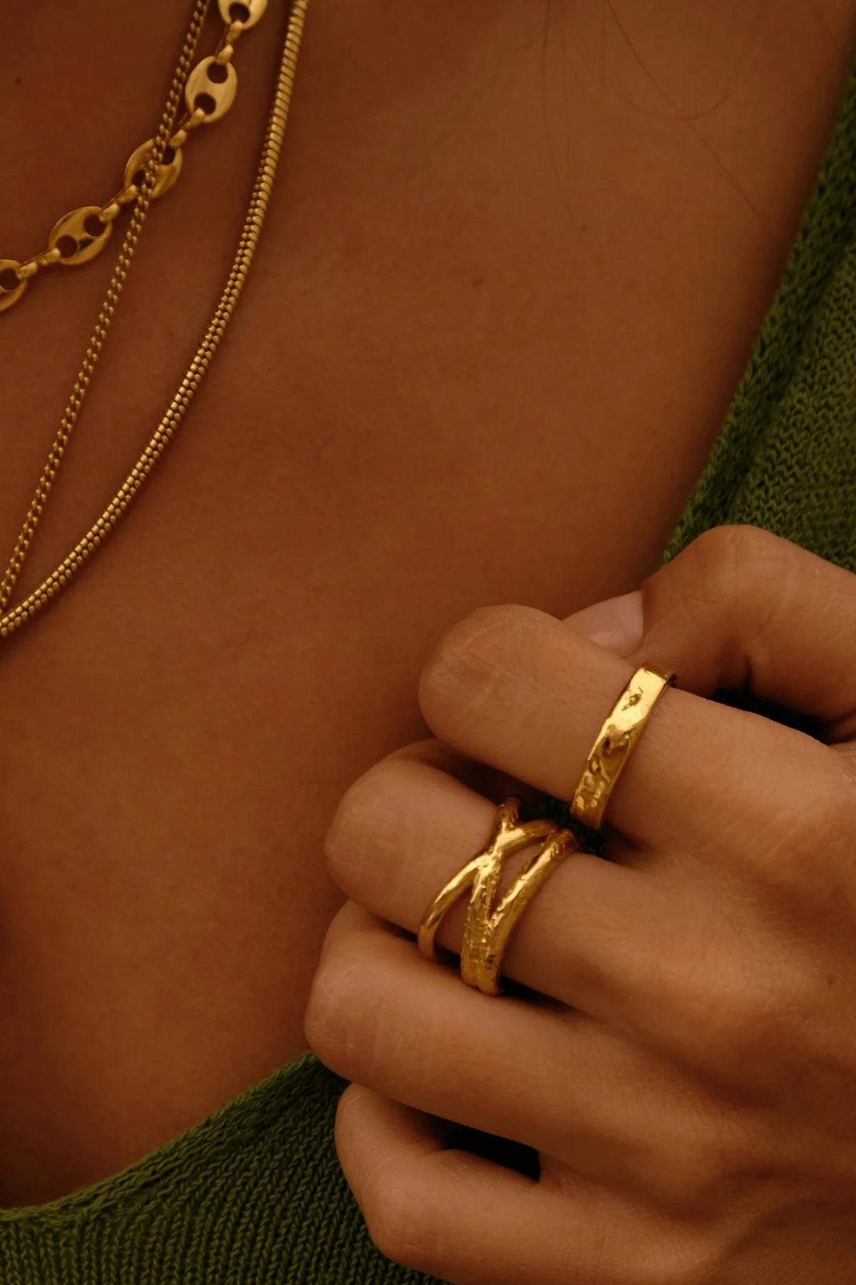 TWOJEYS MAD MAX RING en color ORO  (3)