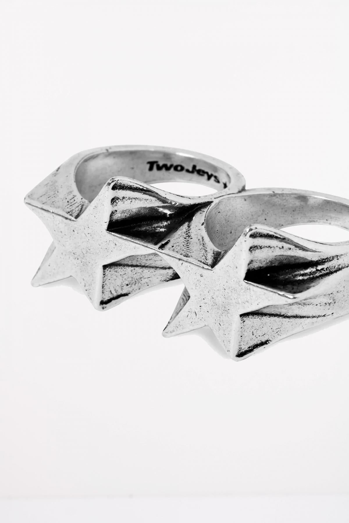 TWOJEYS SUPERSTAR KNUCKLE RING en color PLATA  (2)