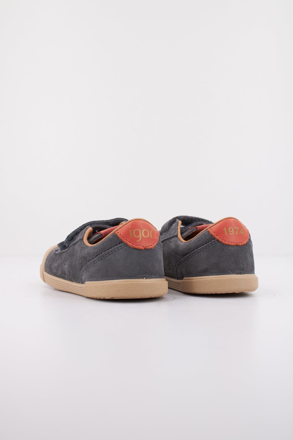 IGOR TENNIS SUEDE en color GRIS  (4)