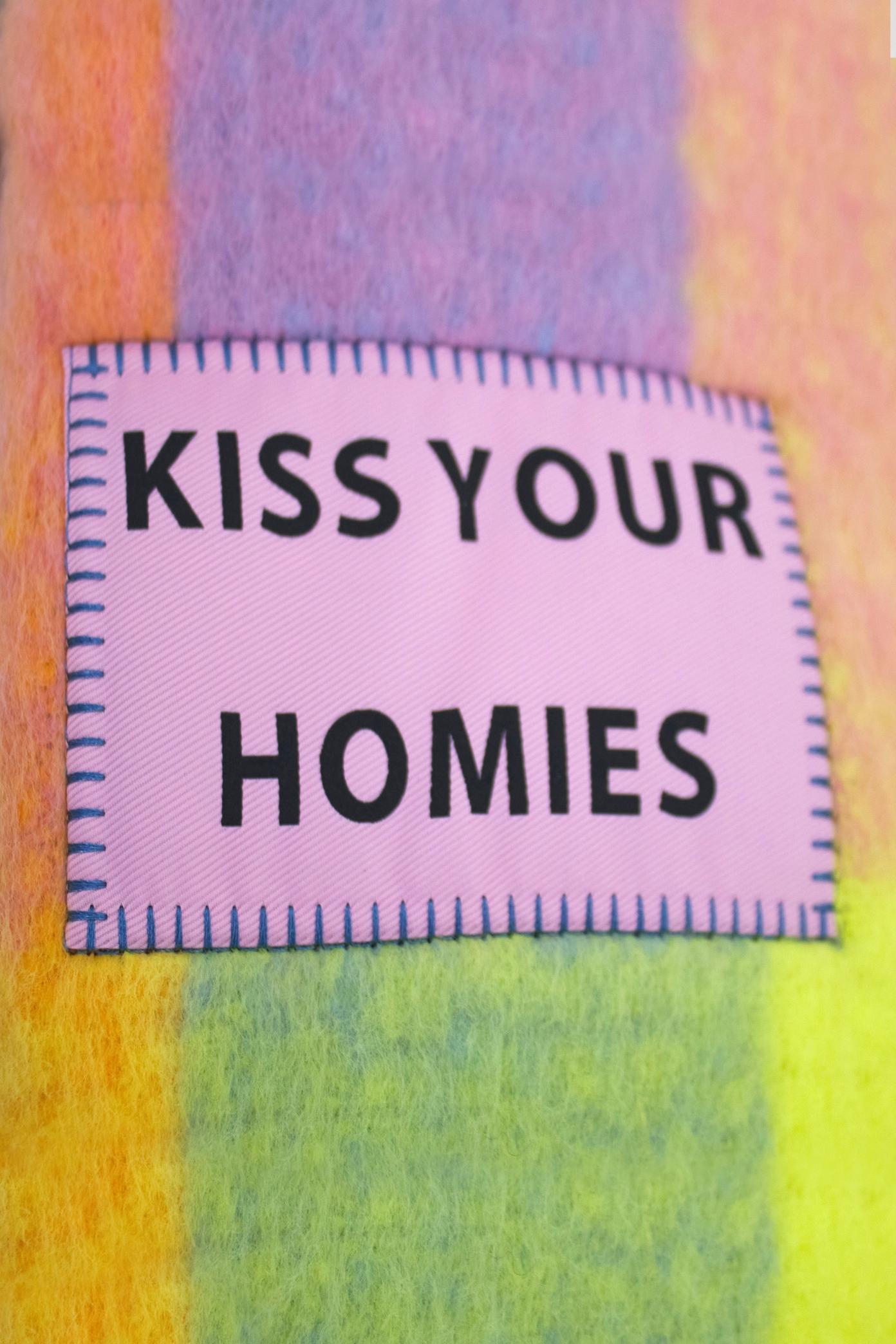 VERB TO DO KISS YOUR HOMIES en color MULTICOLOR  (3)