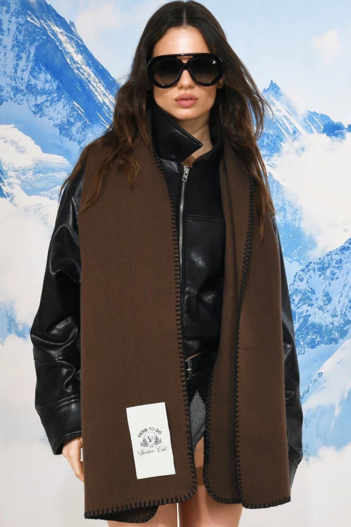 VERB TO DO SPORTY SCARVE en color MARRON  (1)