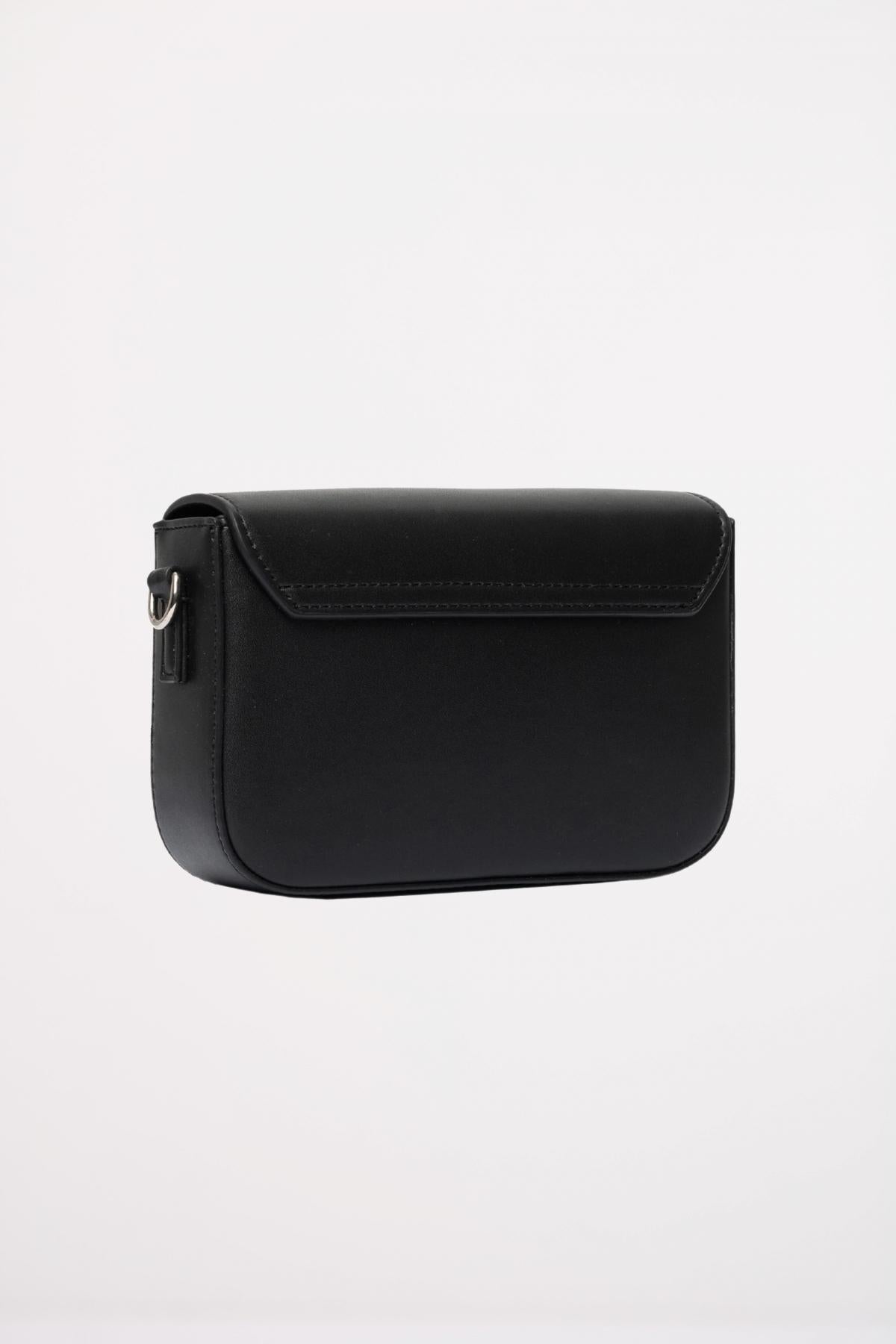 OLIVIA MAREQUE PANTONE en color NEGRO  (2)