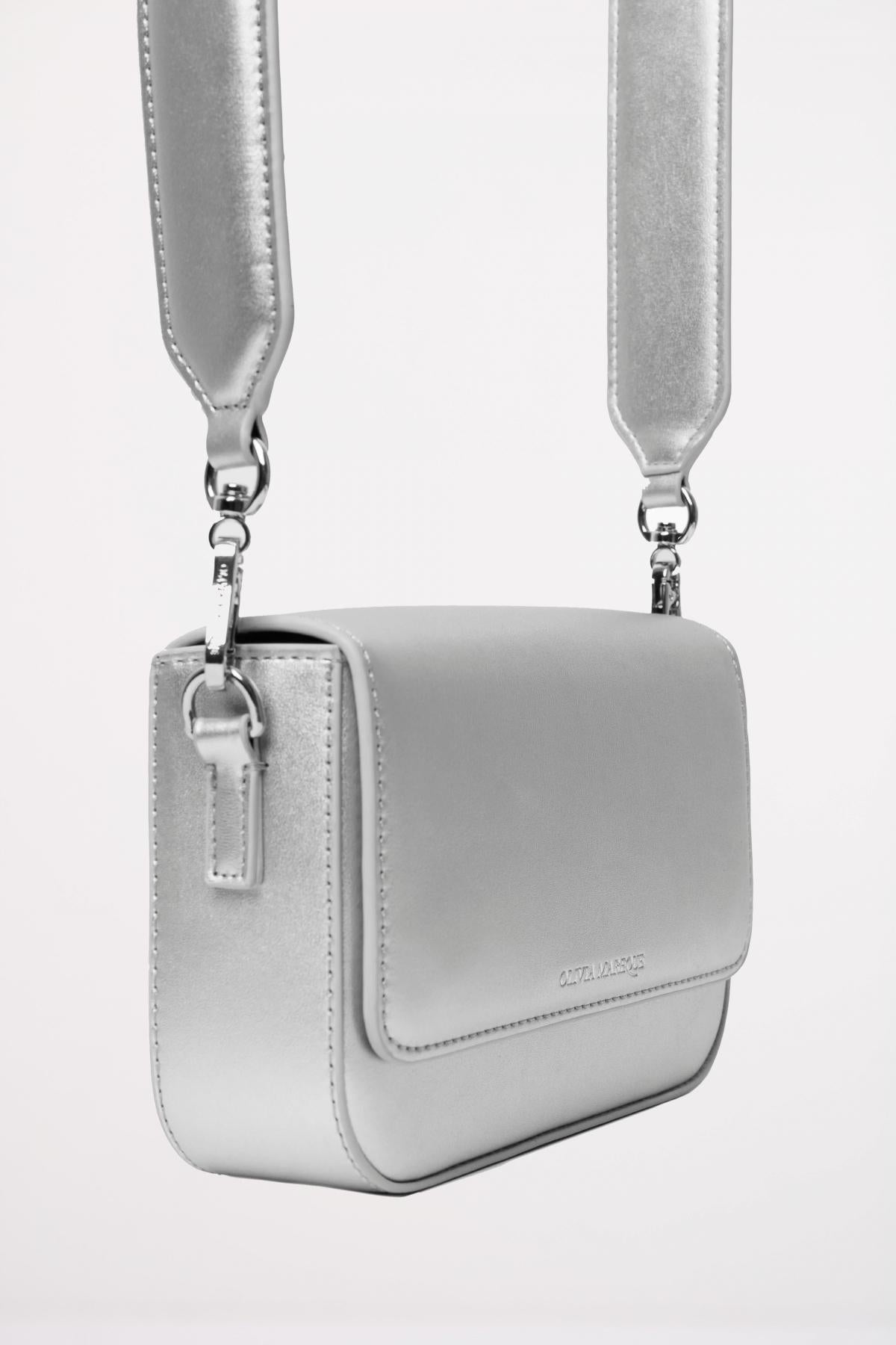 OLIVIA MAREQUE PANTONE en color PLATA  (3)