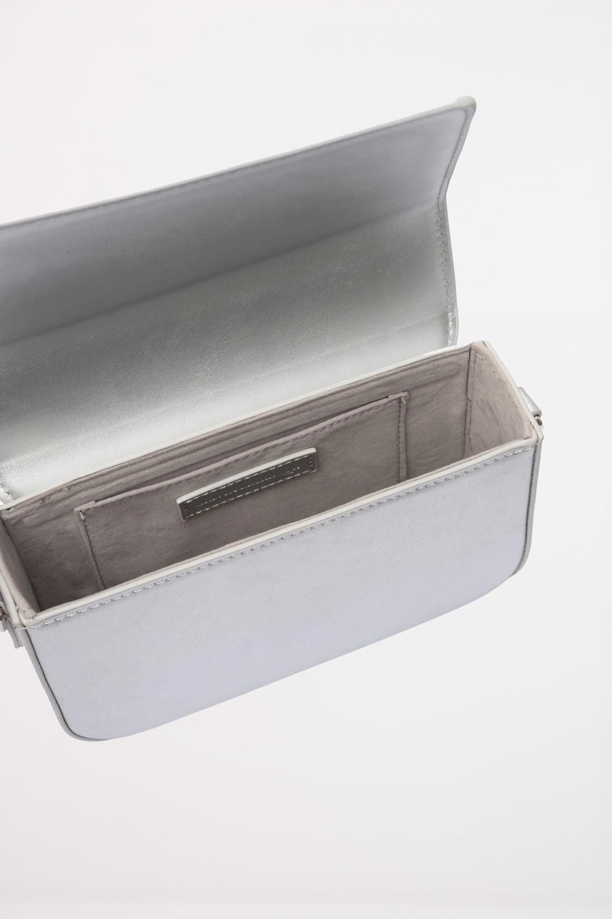 OLIVIA MAREQUE PANTONE en color PLATA  (4)