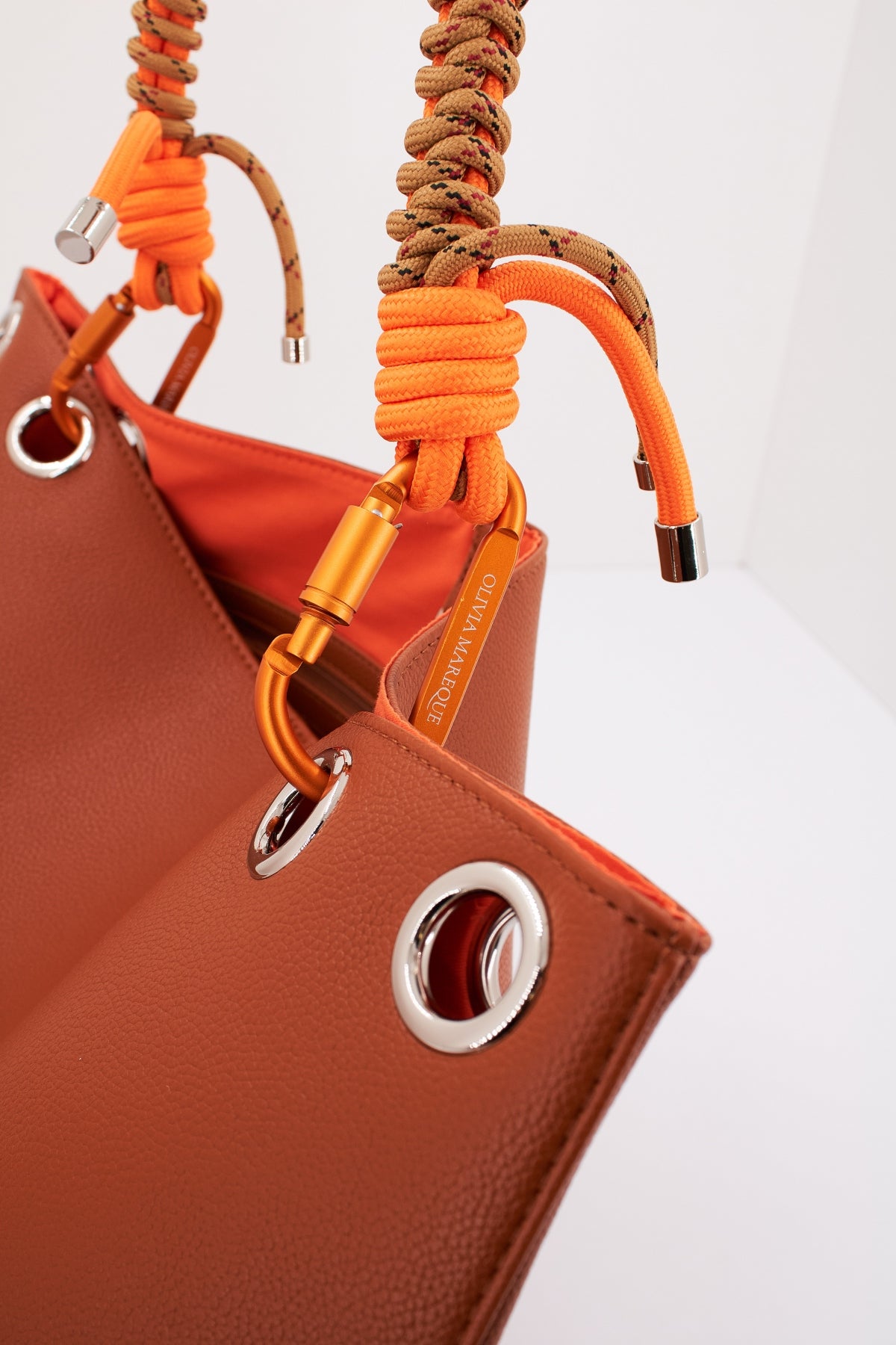 OLIVIA MAREQUE PETRA en color MARRON  (4)