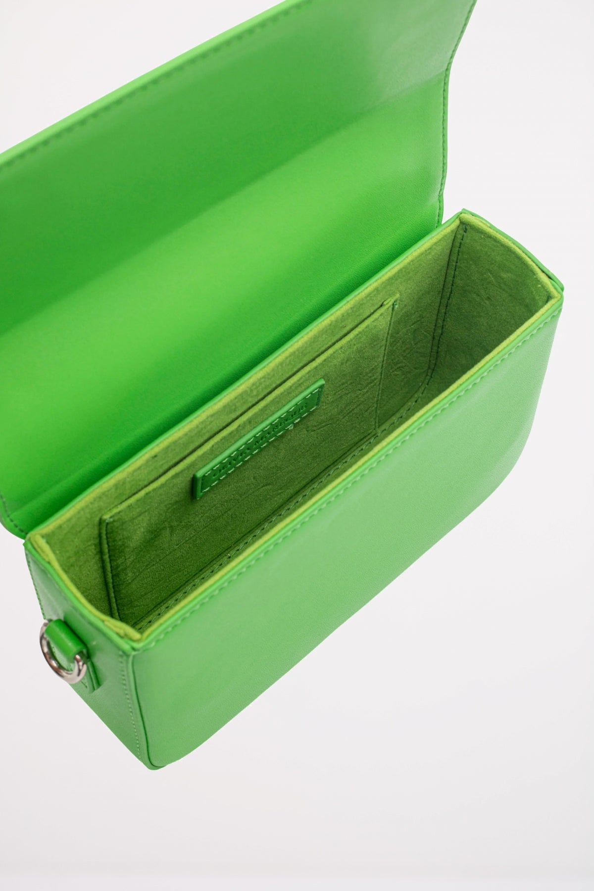 OLIVIA MAREQUE PANTONE  en color VERDE  (3)
