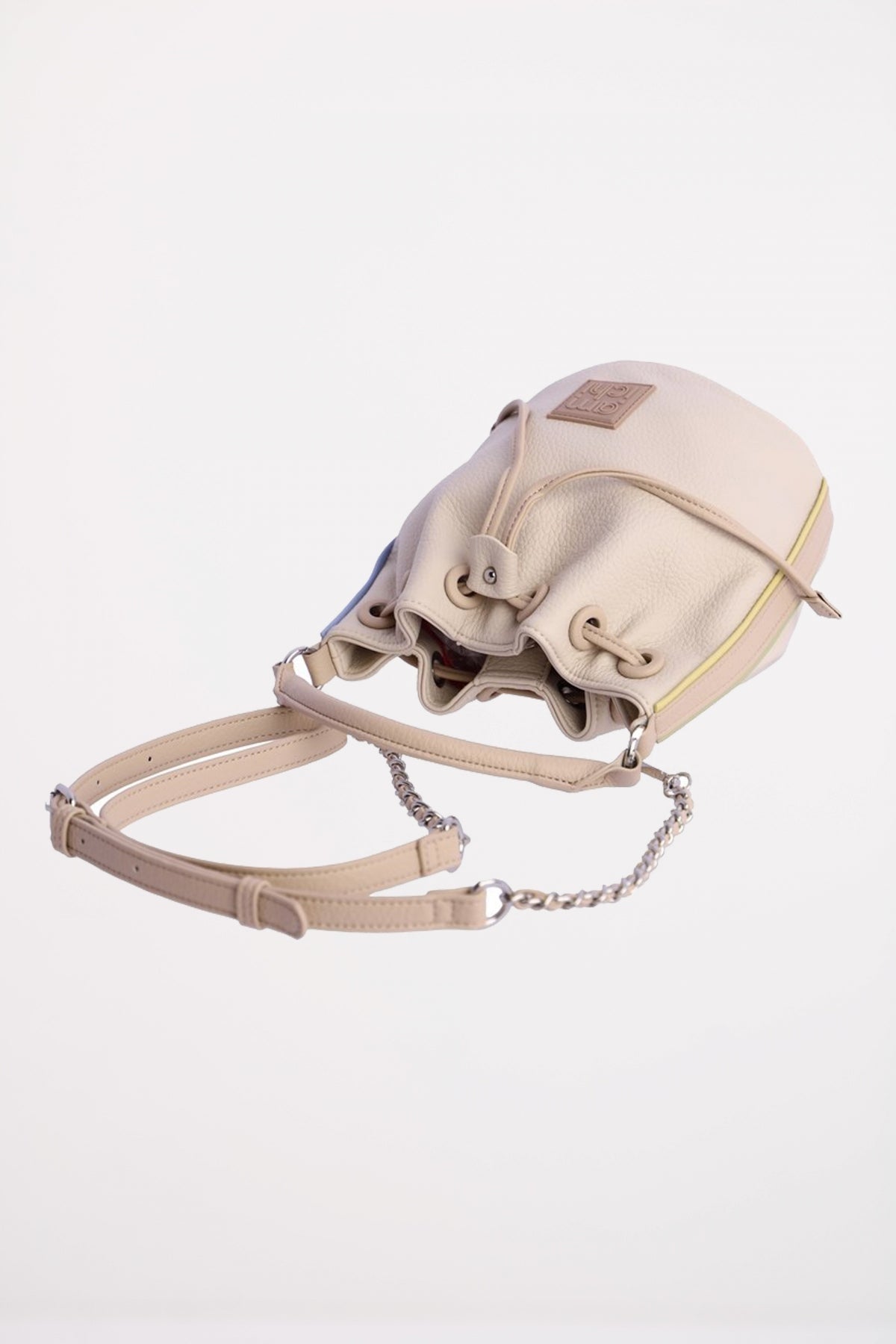 AMICHI RV  en color BEIS  (4)