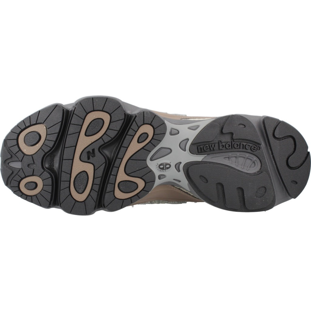 NEW BALANCE M C en color MARRON  (6)