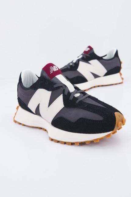 NEW BALANCE WS KC en color NEGRO  (1)