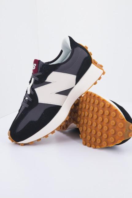 NEW BALANCE WS KC en color NEGRO  (4)