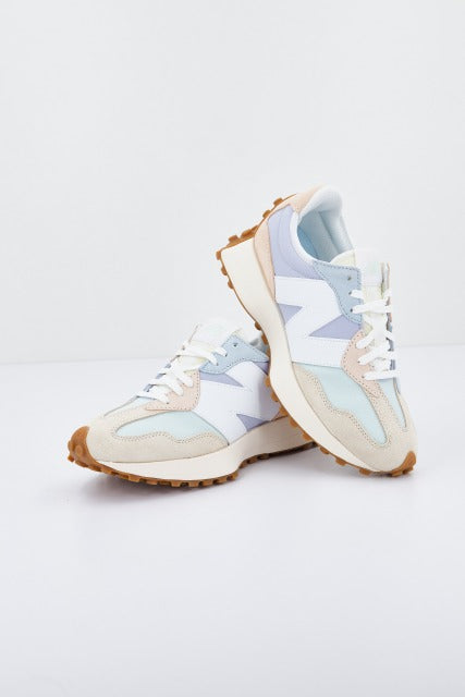 NEW BALANCE  PAB LIFESTYLE en color BEIS  (1)