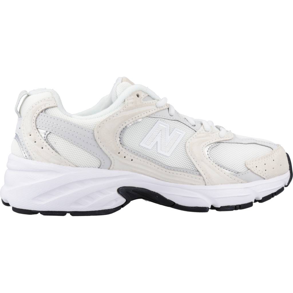 NEW BALANCE  LIFESTYLE en color BEIS  (4)