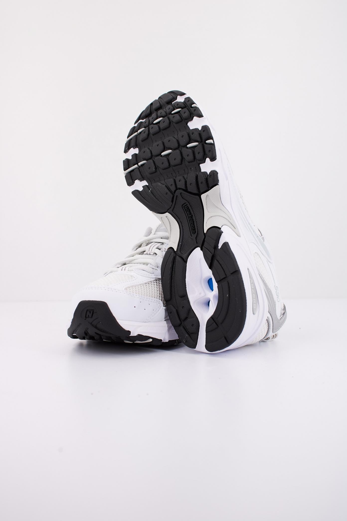 NEW BALANCE MR EMA en color BLANCO  (5)