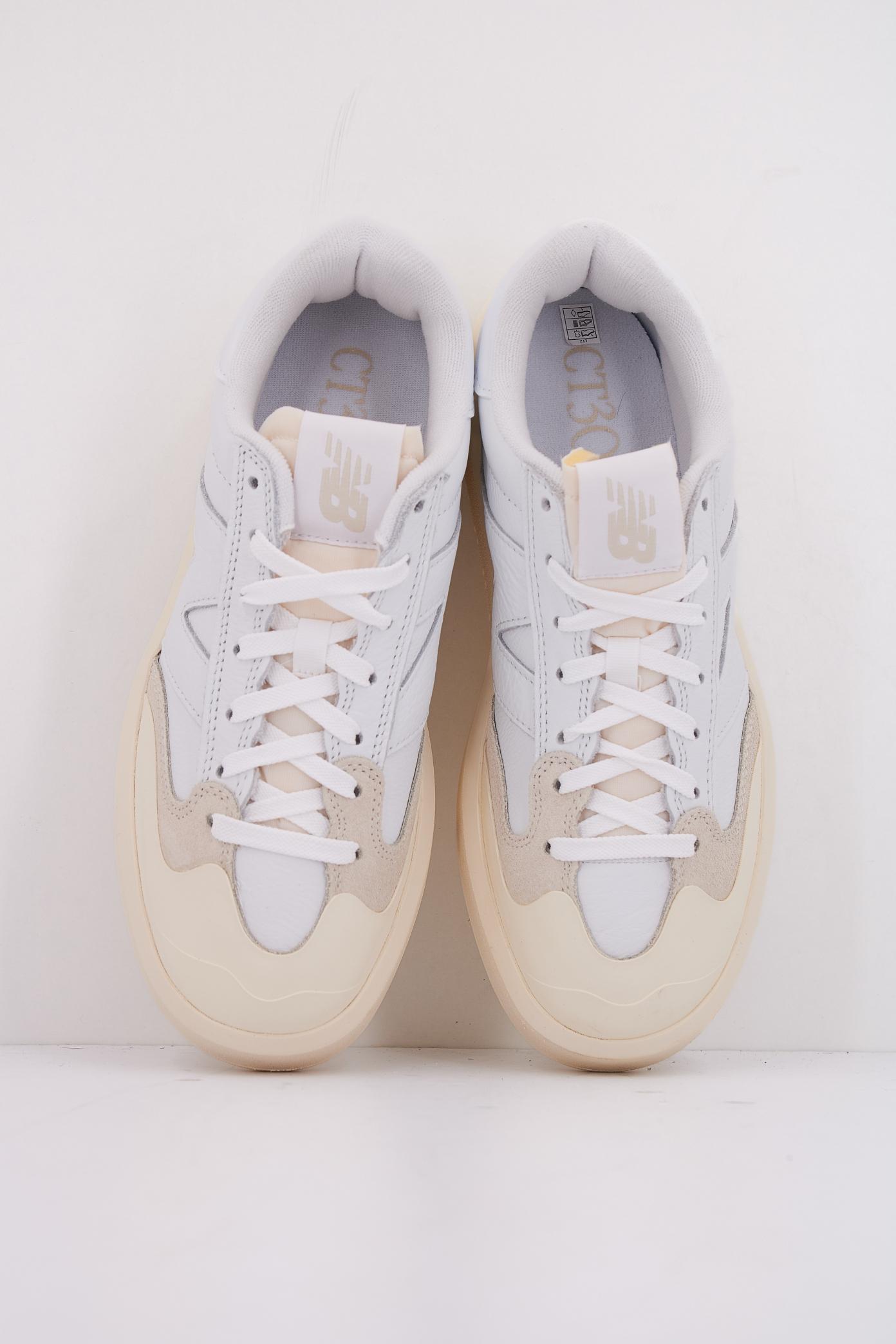 NEW BALANCE CT OB en color BLANCO  (3)