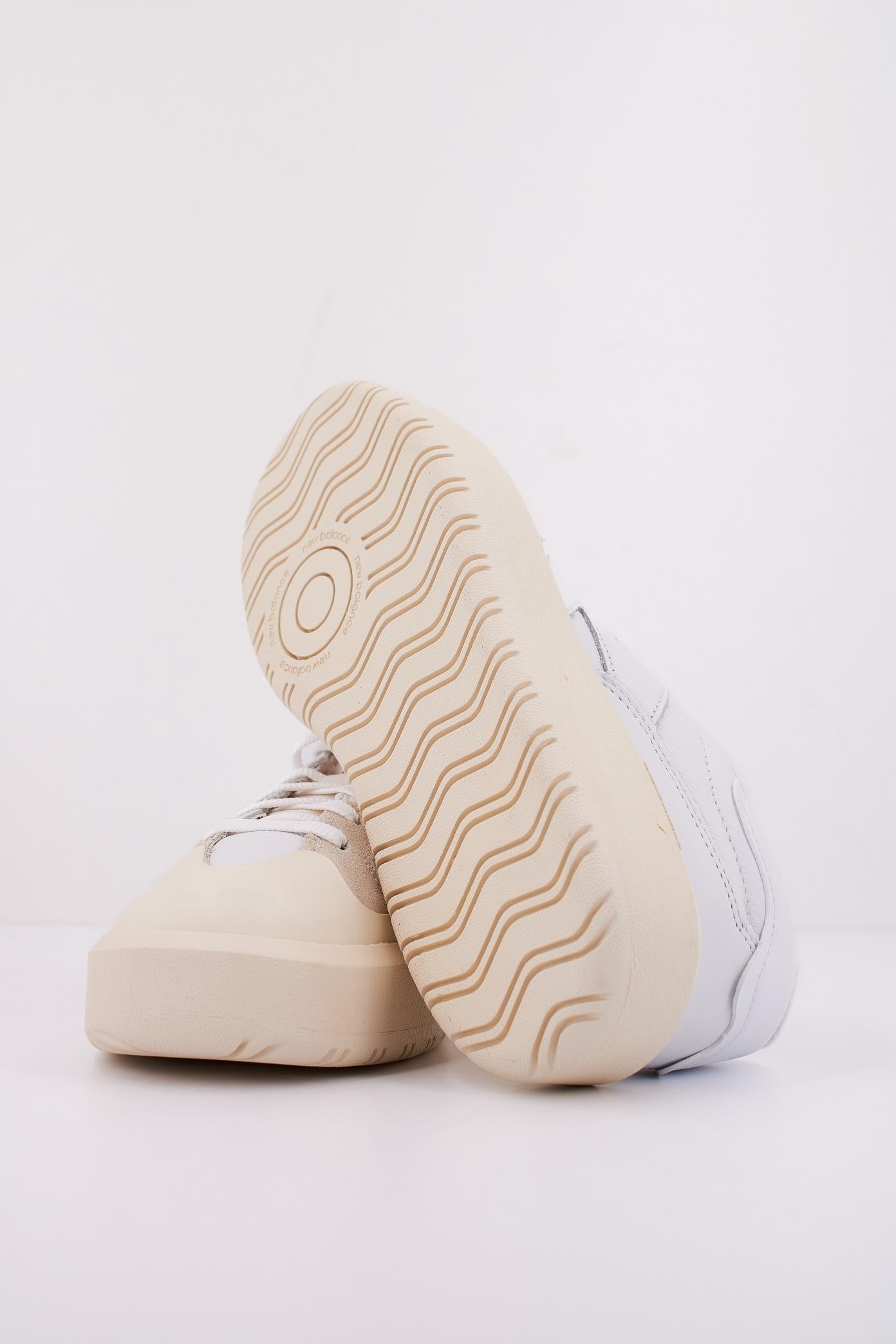 NEW BALANCE CT OB en color BLANCO  (5)