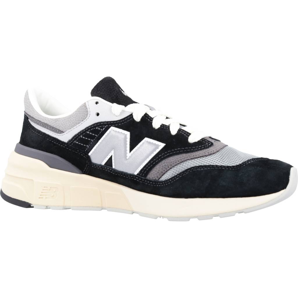 NEW BALANCE URHC en color NEGRO  (8)