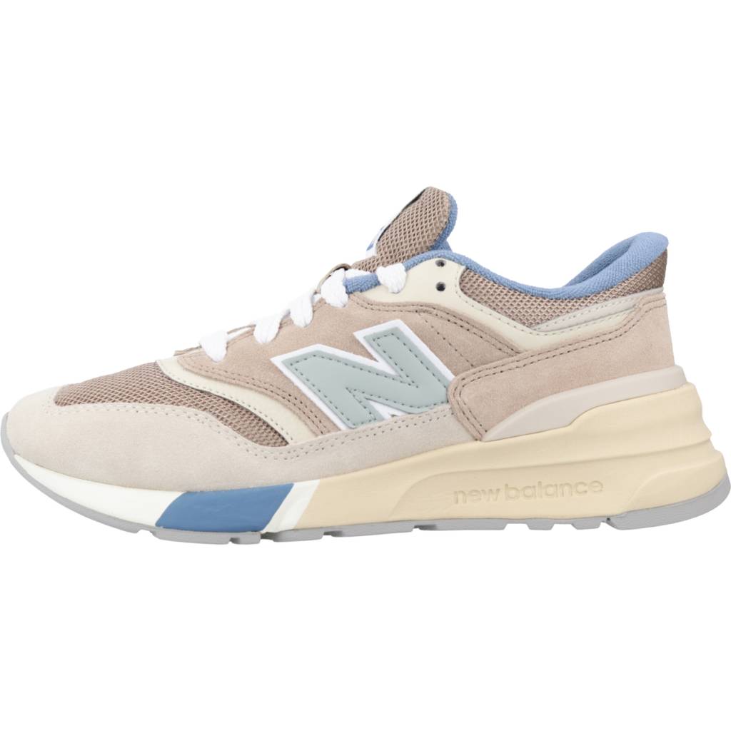 NEW BALANCE URBC en color BEIS  (5)