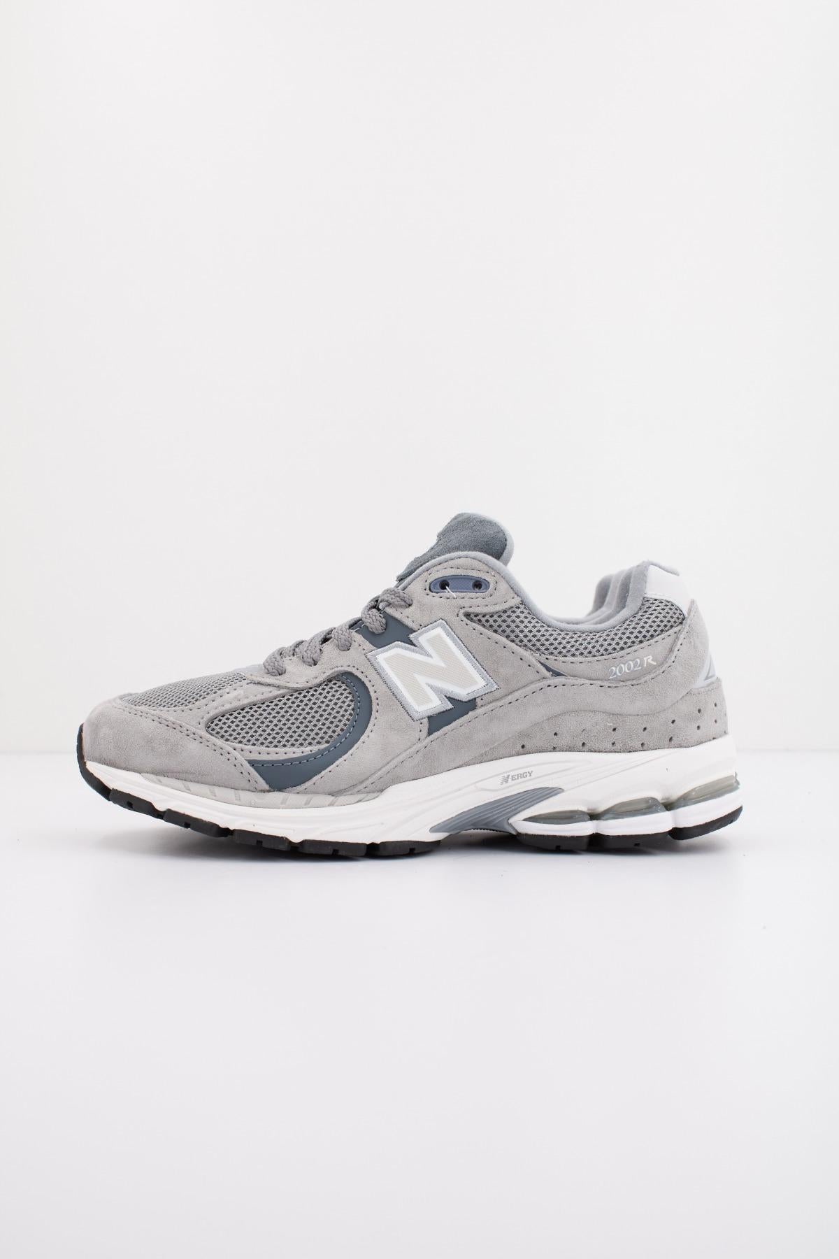 NEW BALANCE M RST en color GRIS  (1)
