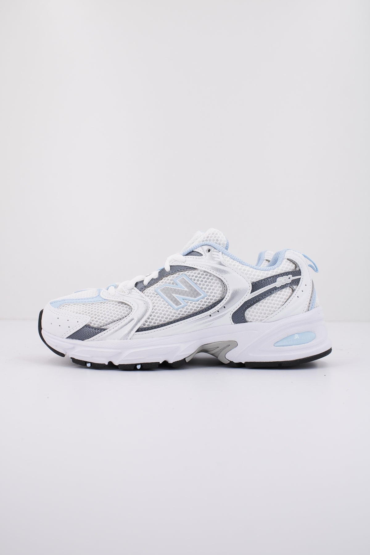 NEW BALANCE MR RA  en color BLANCO  (1)