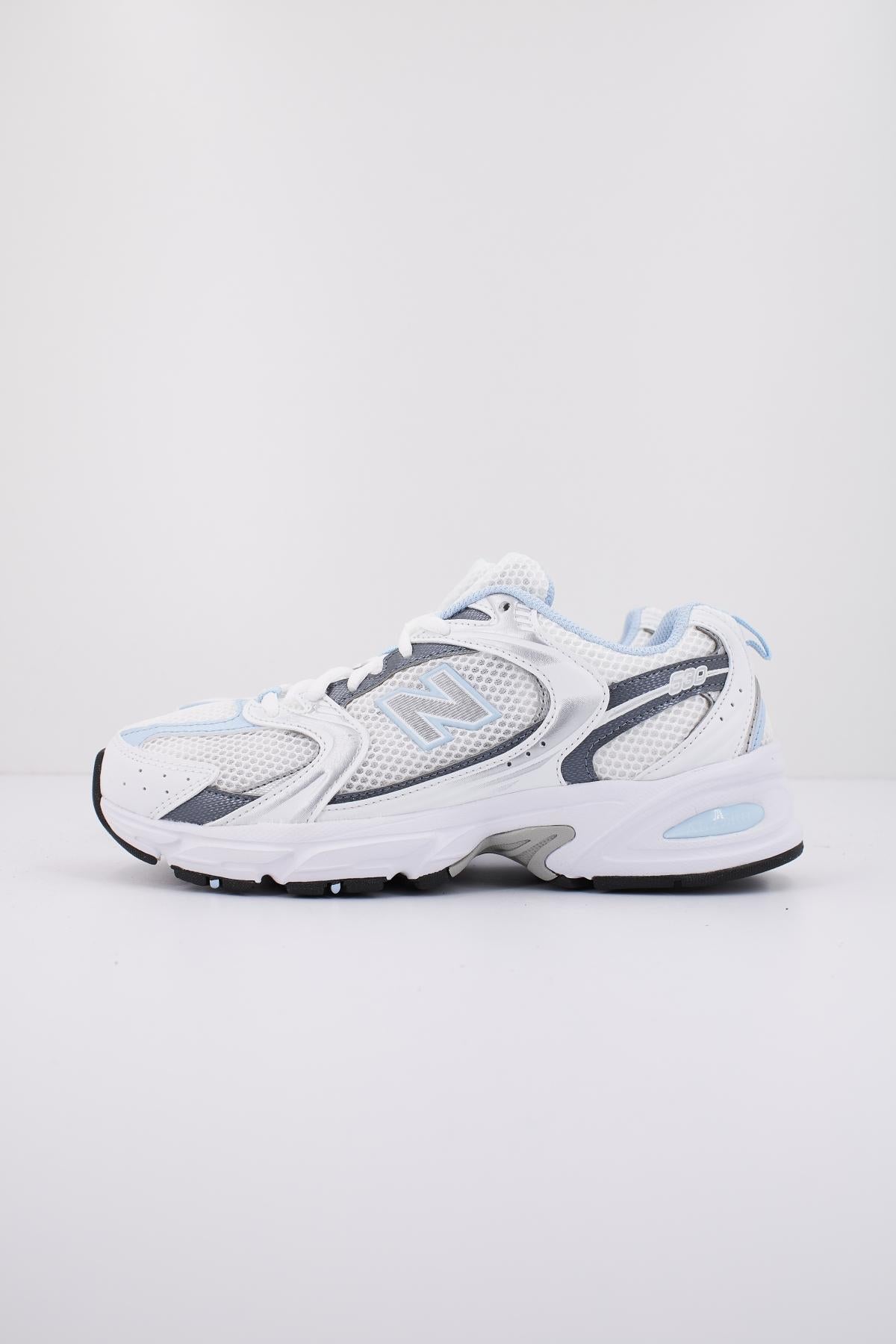 NEW BALANCE MR RA  en color BLANCO  (1)