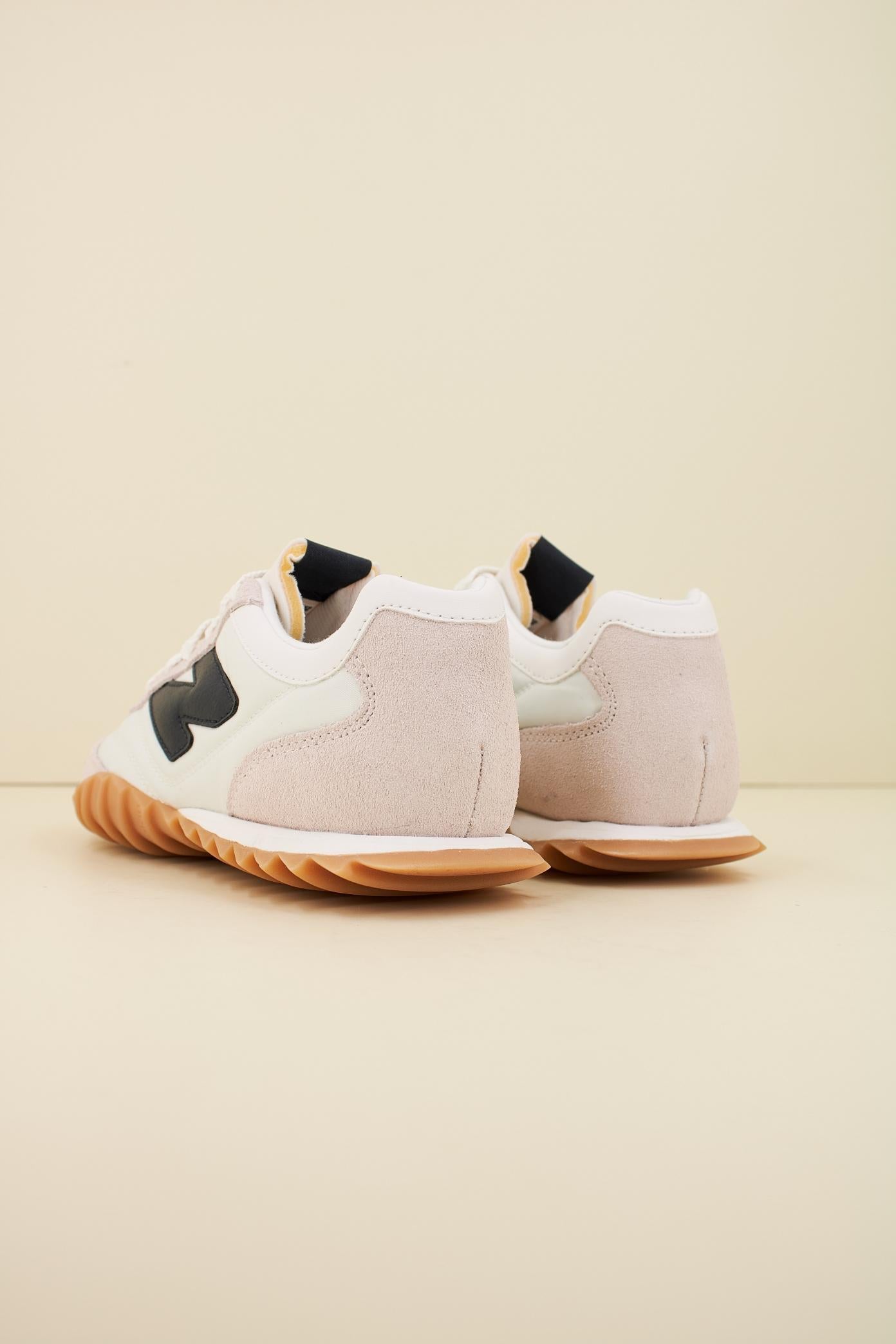 NEW BALANCE URC FB en color BLANCO  (3)