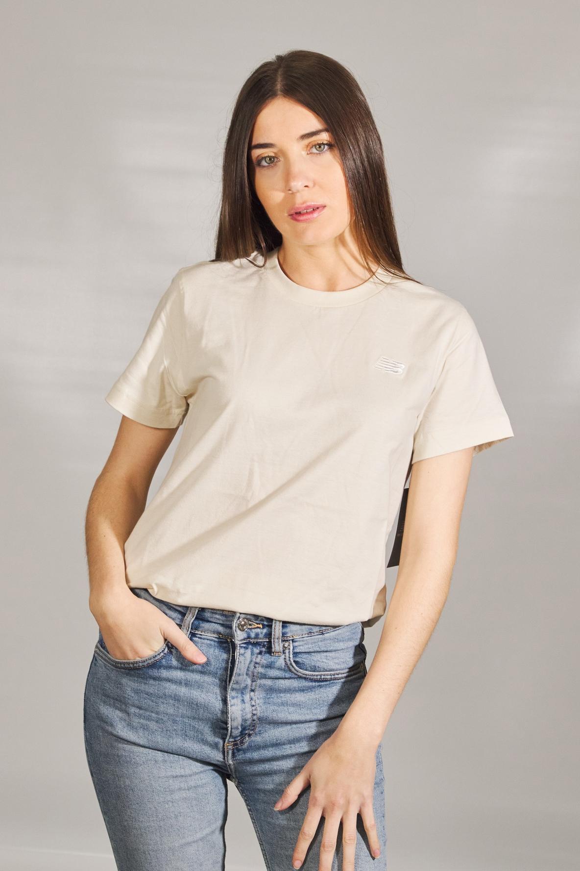 NEW BALANCE JERSEY SMALL LO en color BEIS  (1)