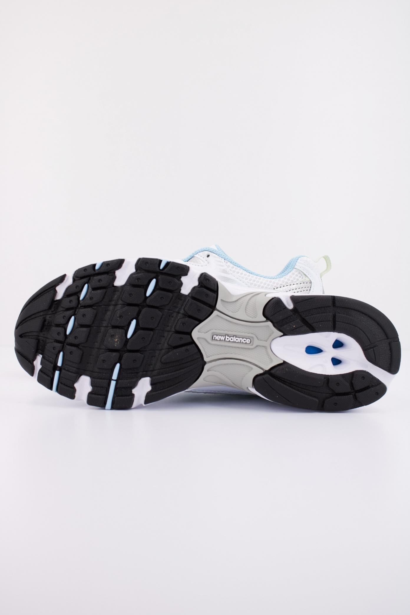 NEW BALANCE MR SGB en color BLANCO  (5)