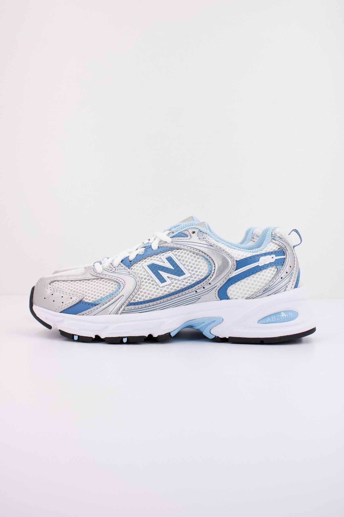 NEW BALANCE MR  en color BLANCO  (1)