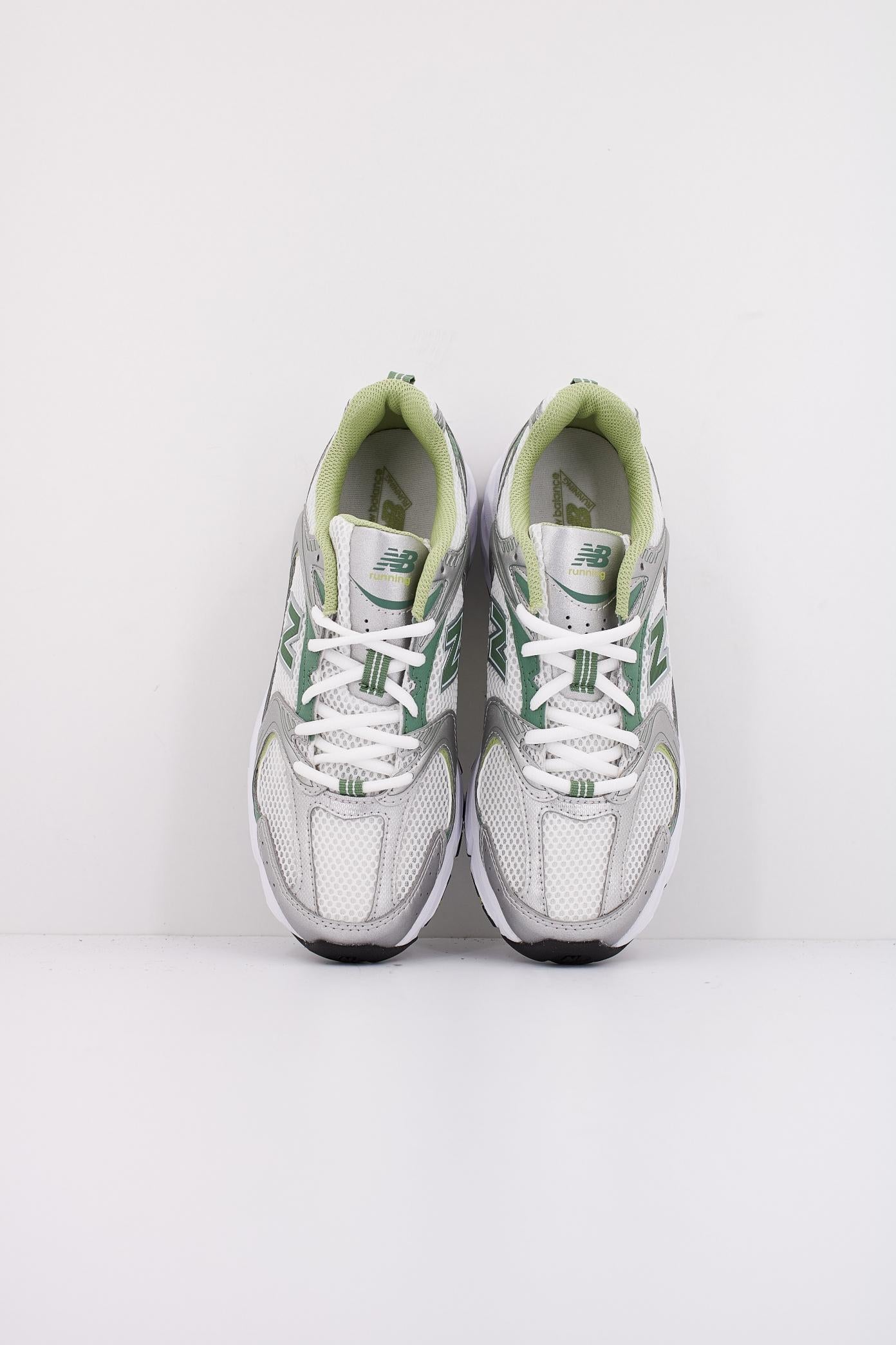 NEW BALANCE MR  en color VERDE  (3)