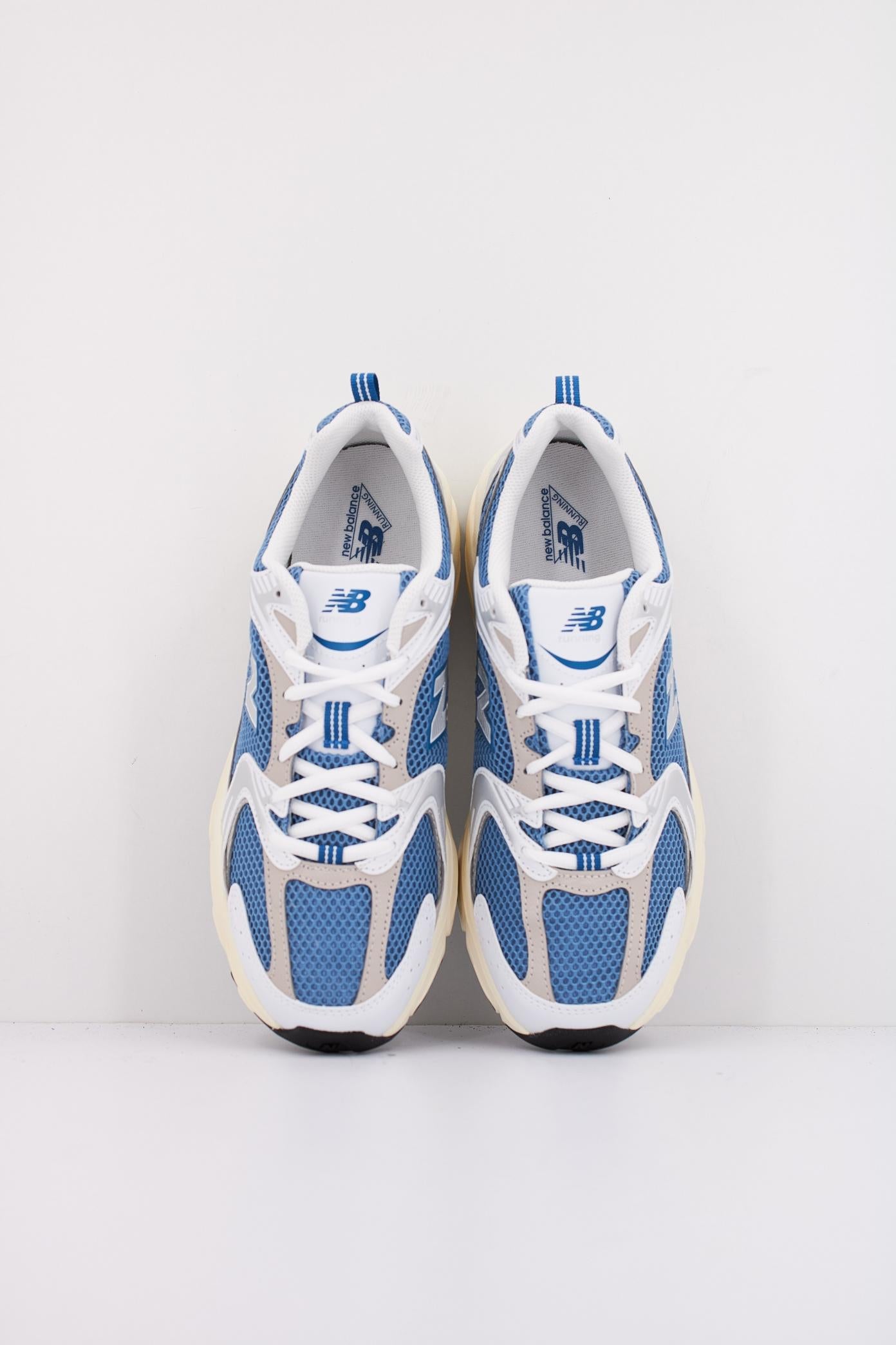 NEW BALANCE MR en color AZUL  (4)