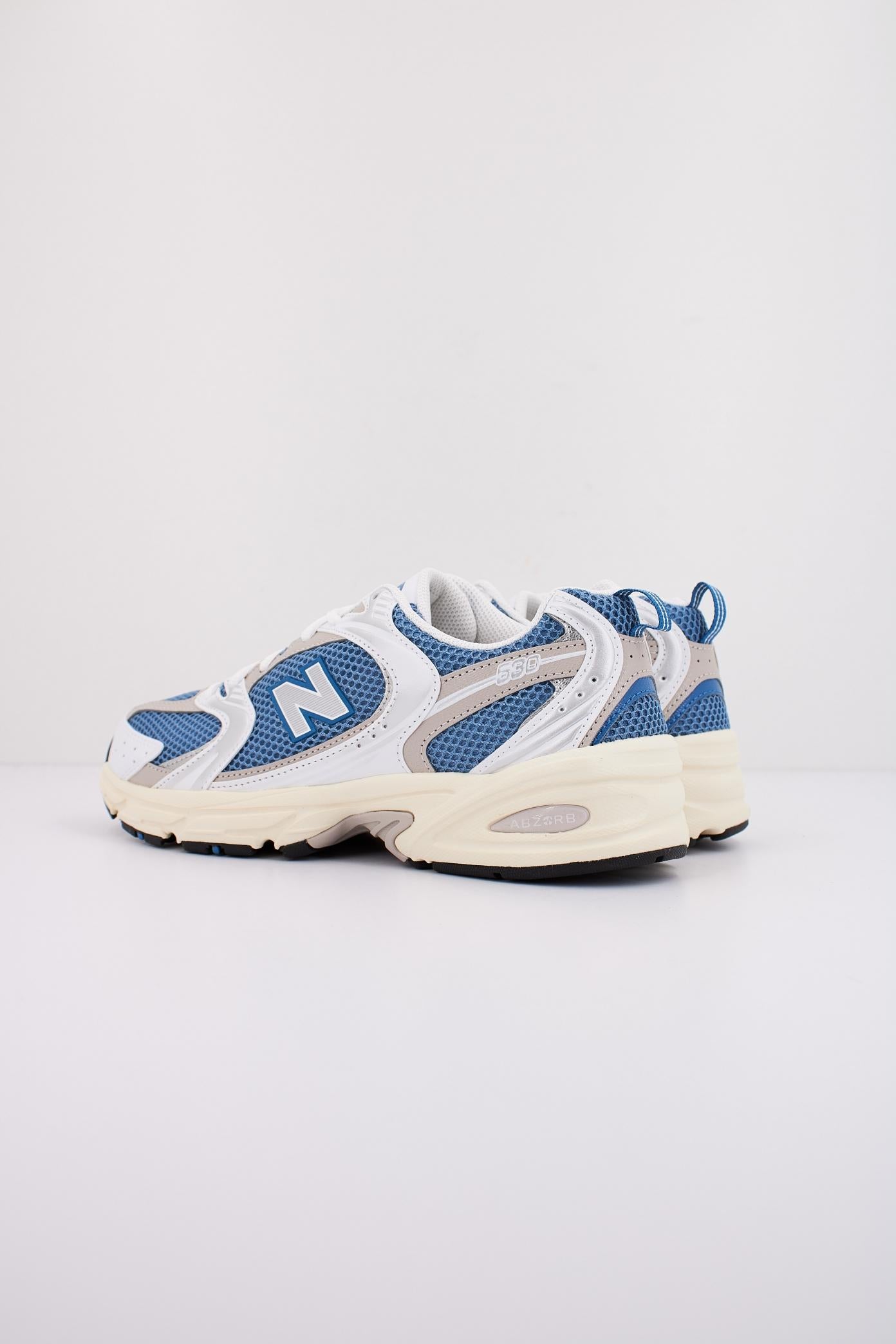 NEW BALANCE MR en color AZUL  (5)