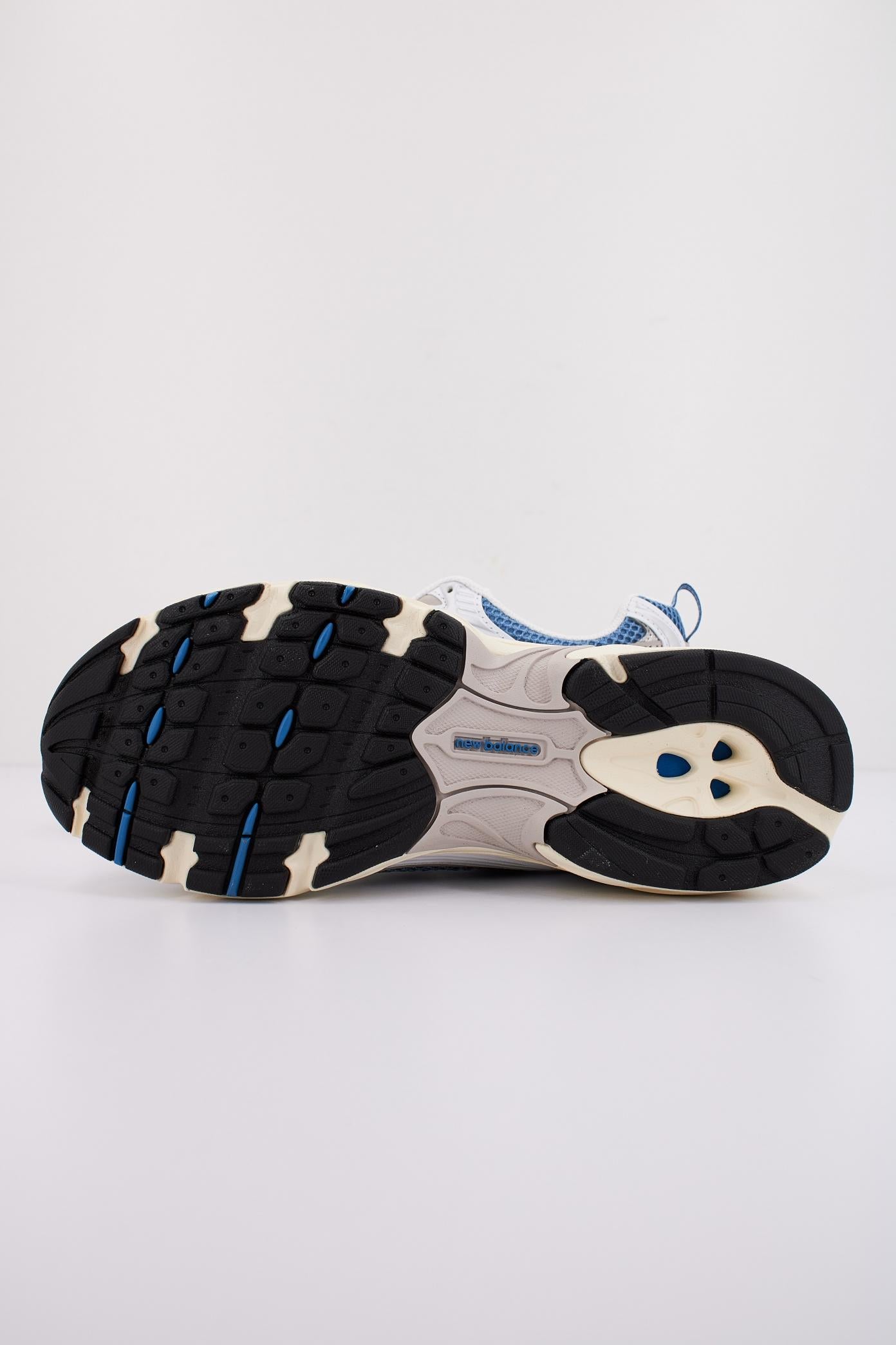 NEW BALANCE MR en color AZUL  (6)