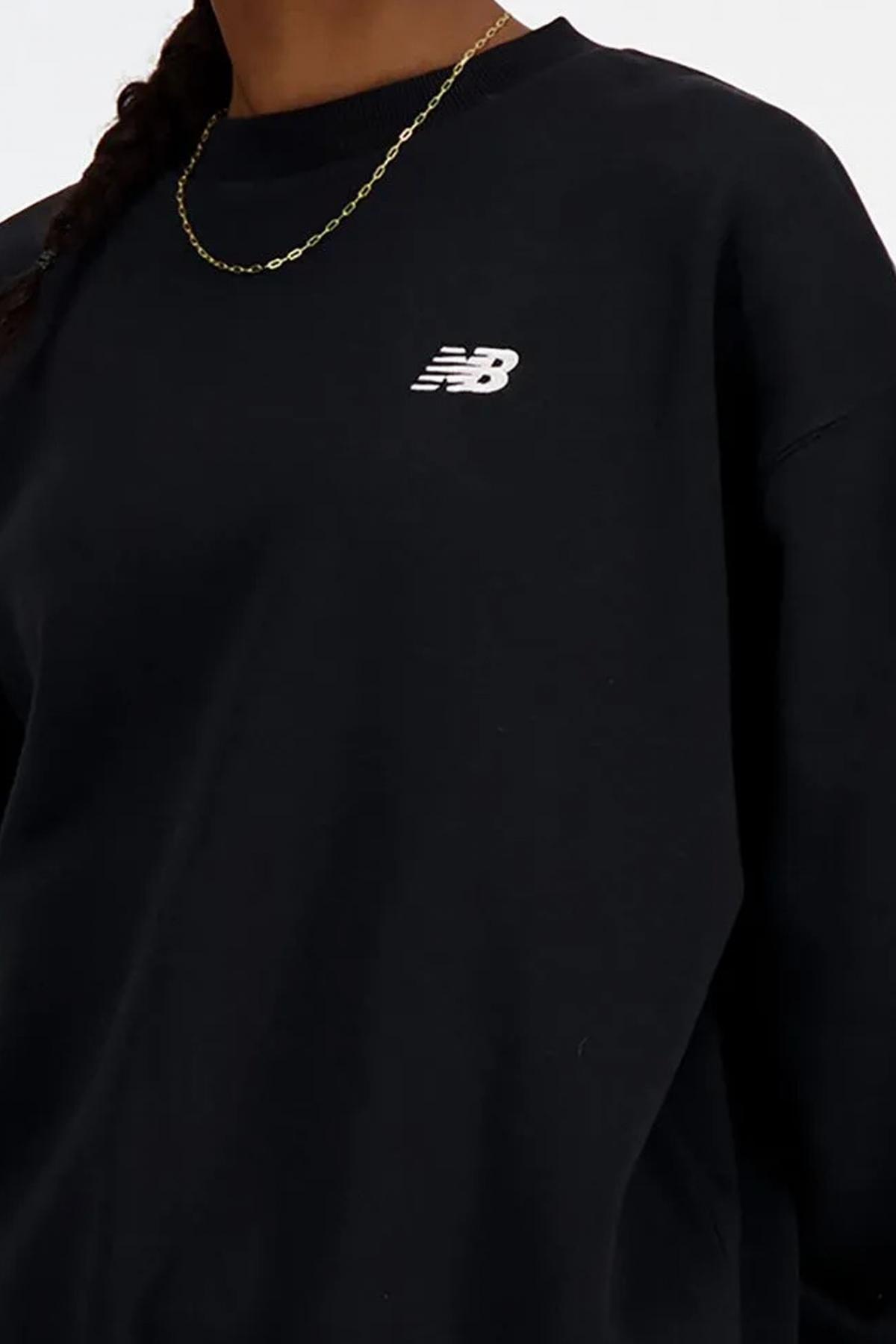 NEW BALANCE SPORT ESSENTIALS FLEECE CRE en color NEGRO  (4)