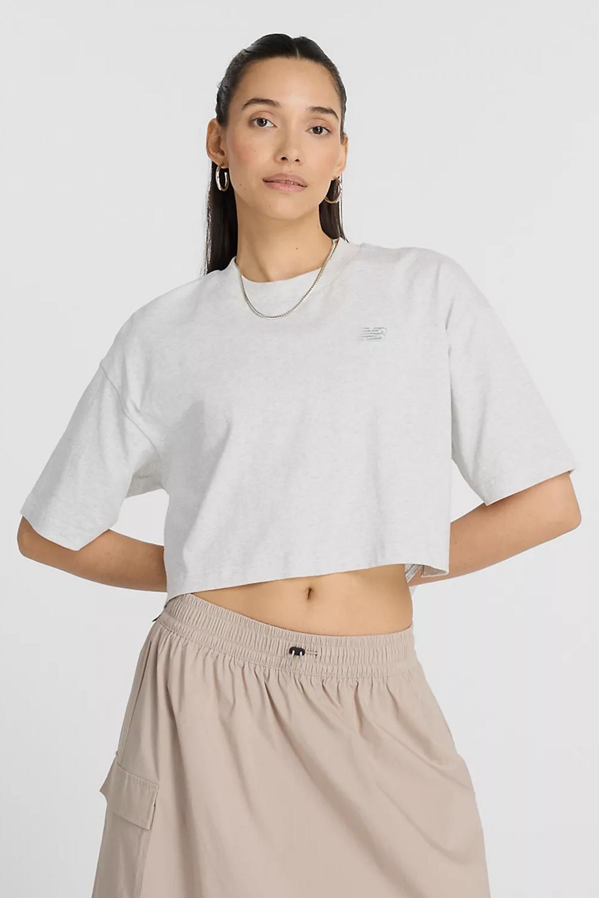 NEW BALANCE LOGO OVERSIZED JERSEY T-SHI en color GRIS  (1)