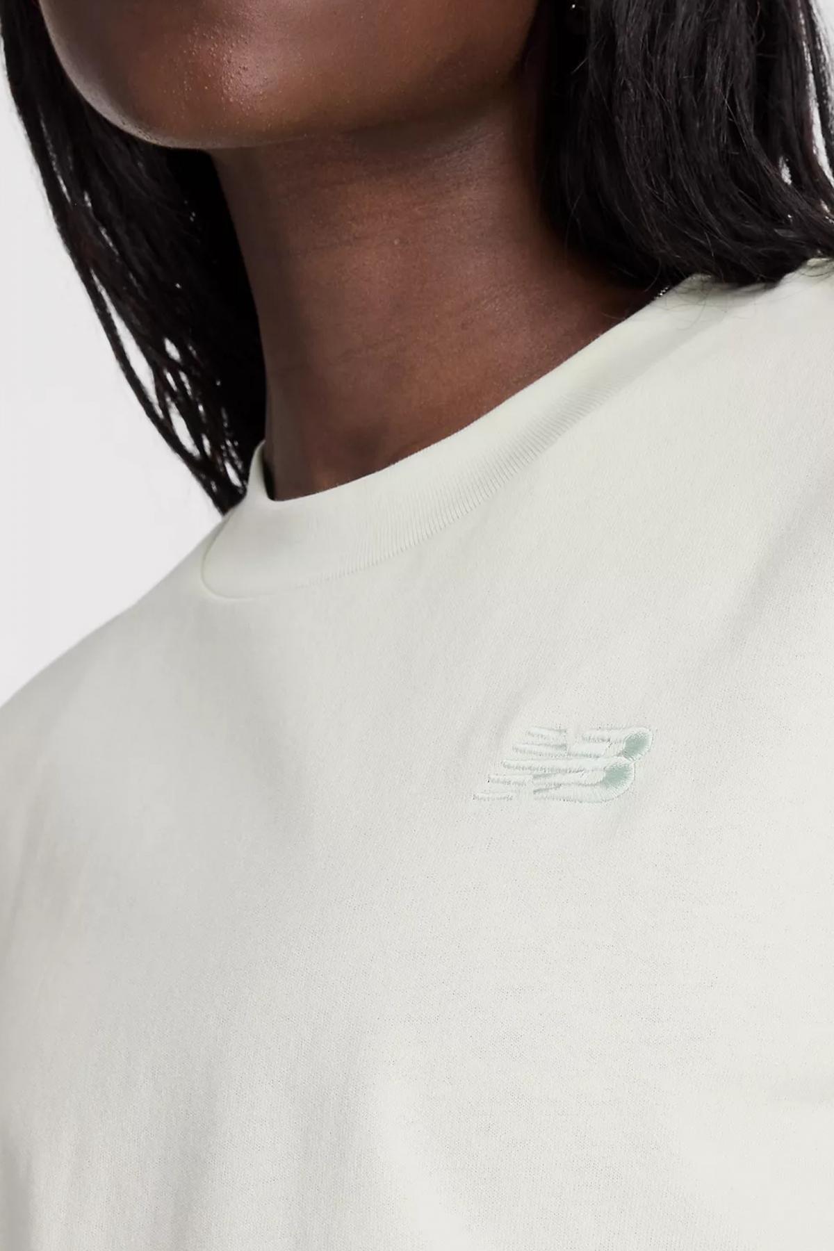NEW BALANCE LOGO OVERSIZED JERSEY T-SHI en color VERDE  (3)