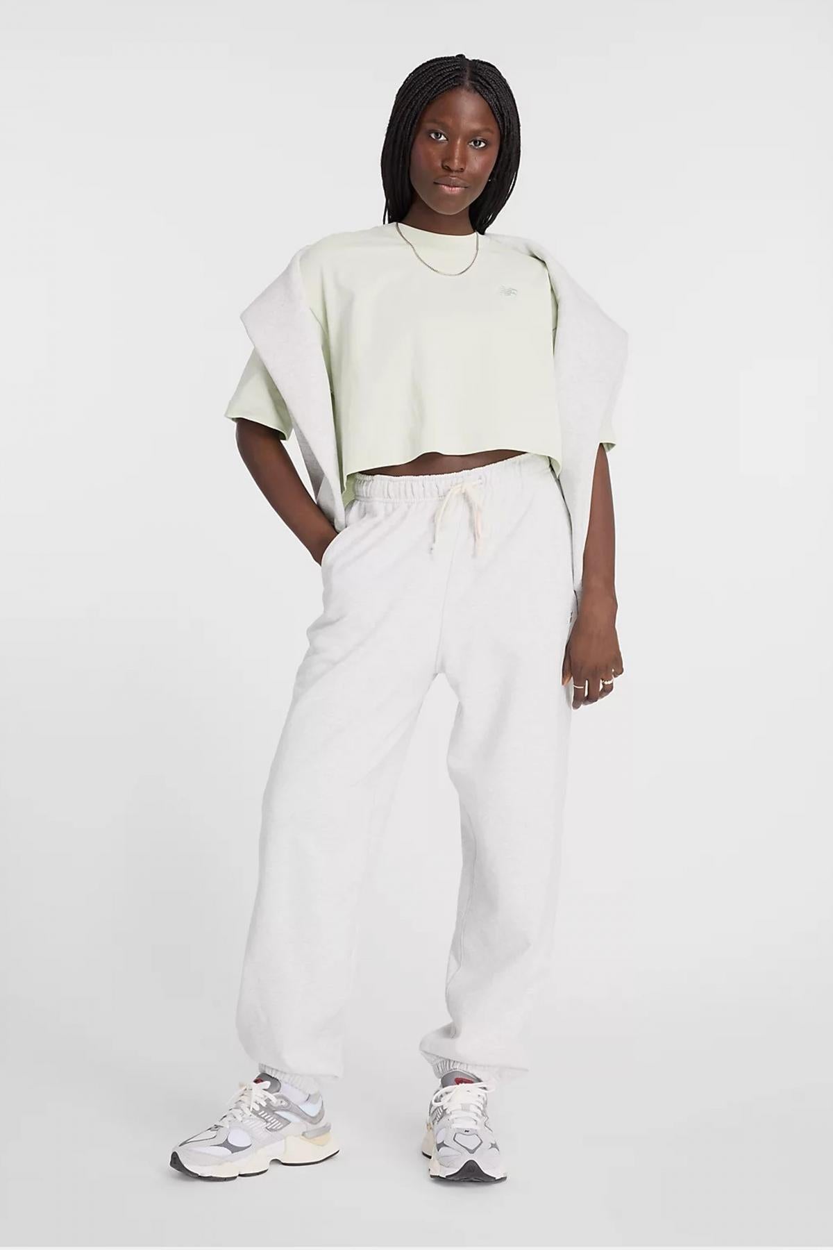 NEW BALANCE LOGO OVERSIZED JERSEY T-SHI en color VERDE  (4)