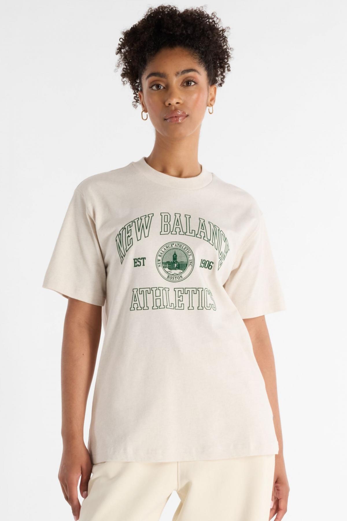 NEW BALANCE ATHLETICS OVERSIZED CREST T en color BLANCO  (1)