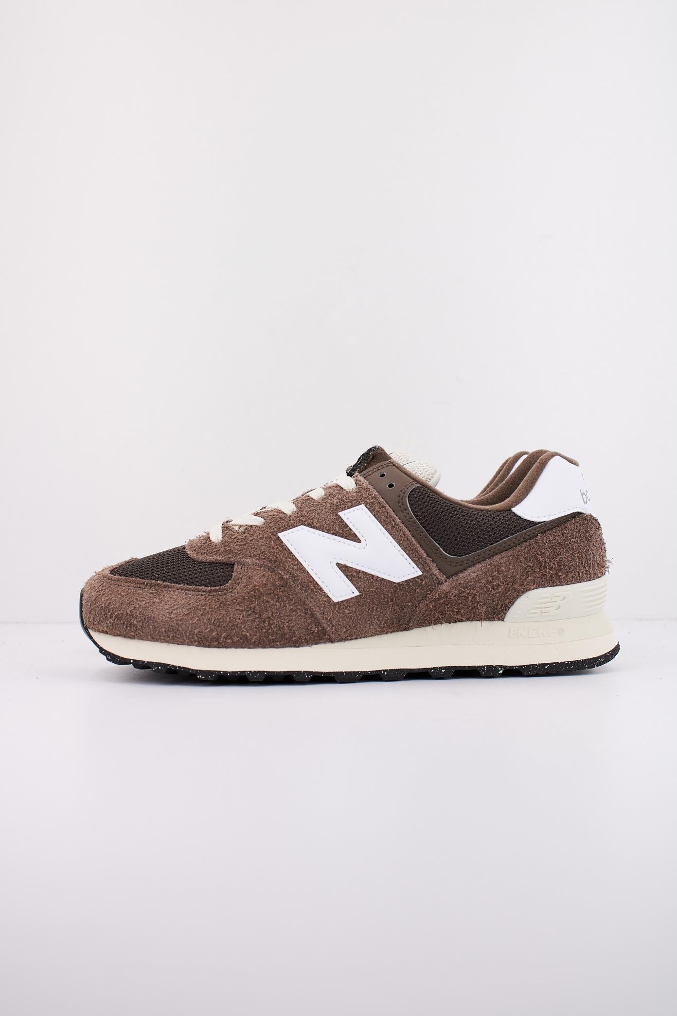 NEW BALANCE U en color MARRON  (1)