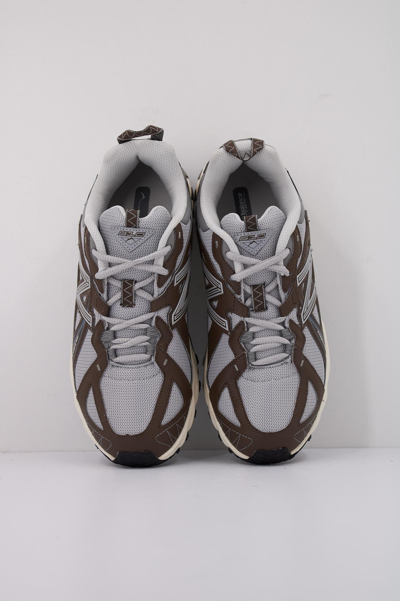 NEW BALANCE ML en color AZUL  (3)