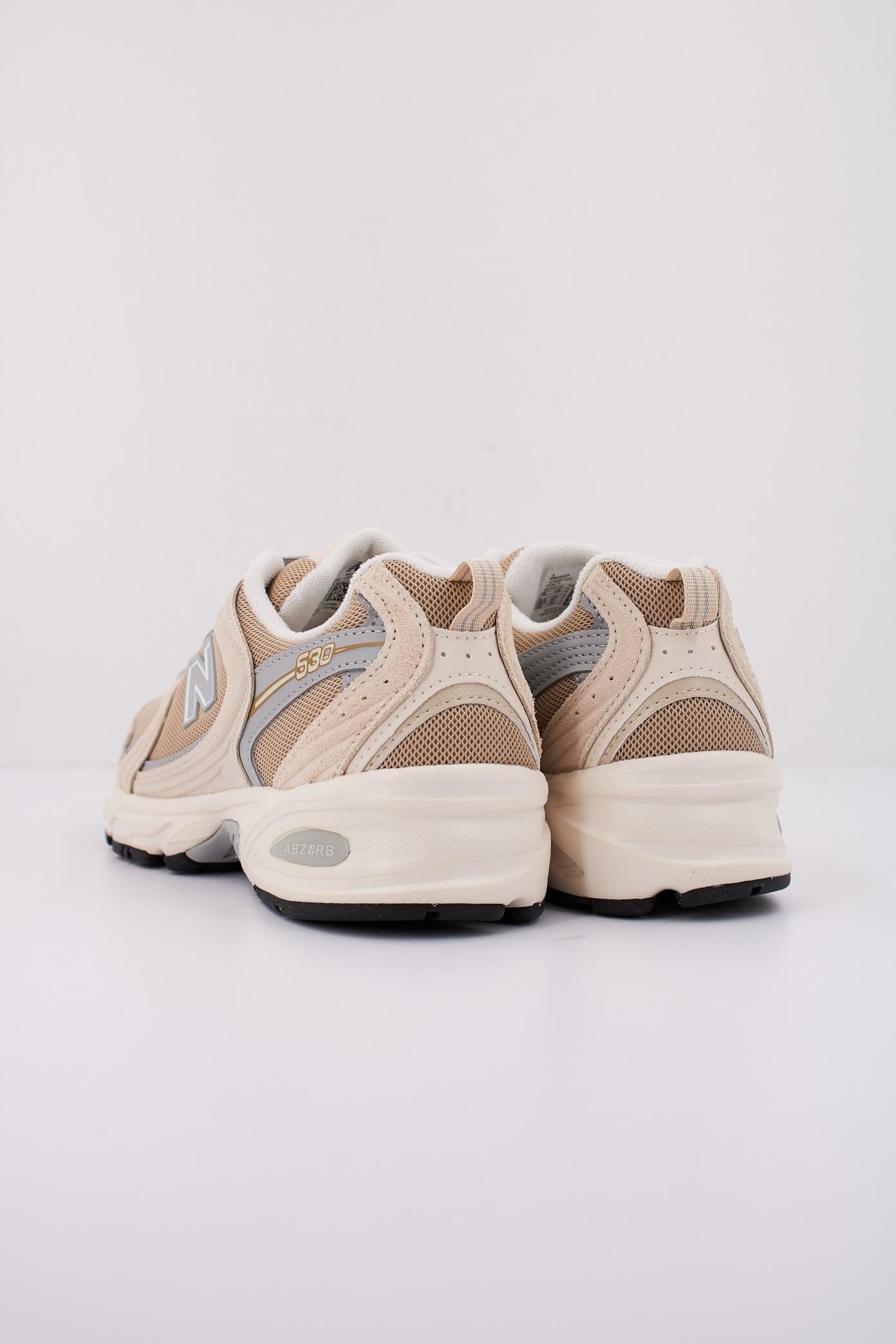 NEW BALANCE MR CP en color BEIS  (4)