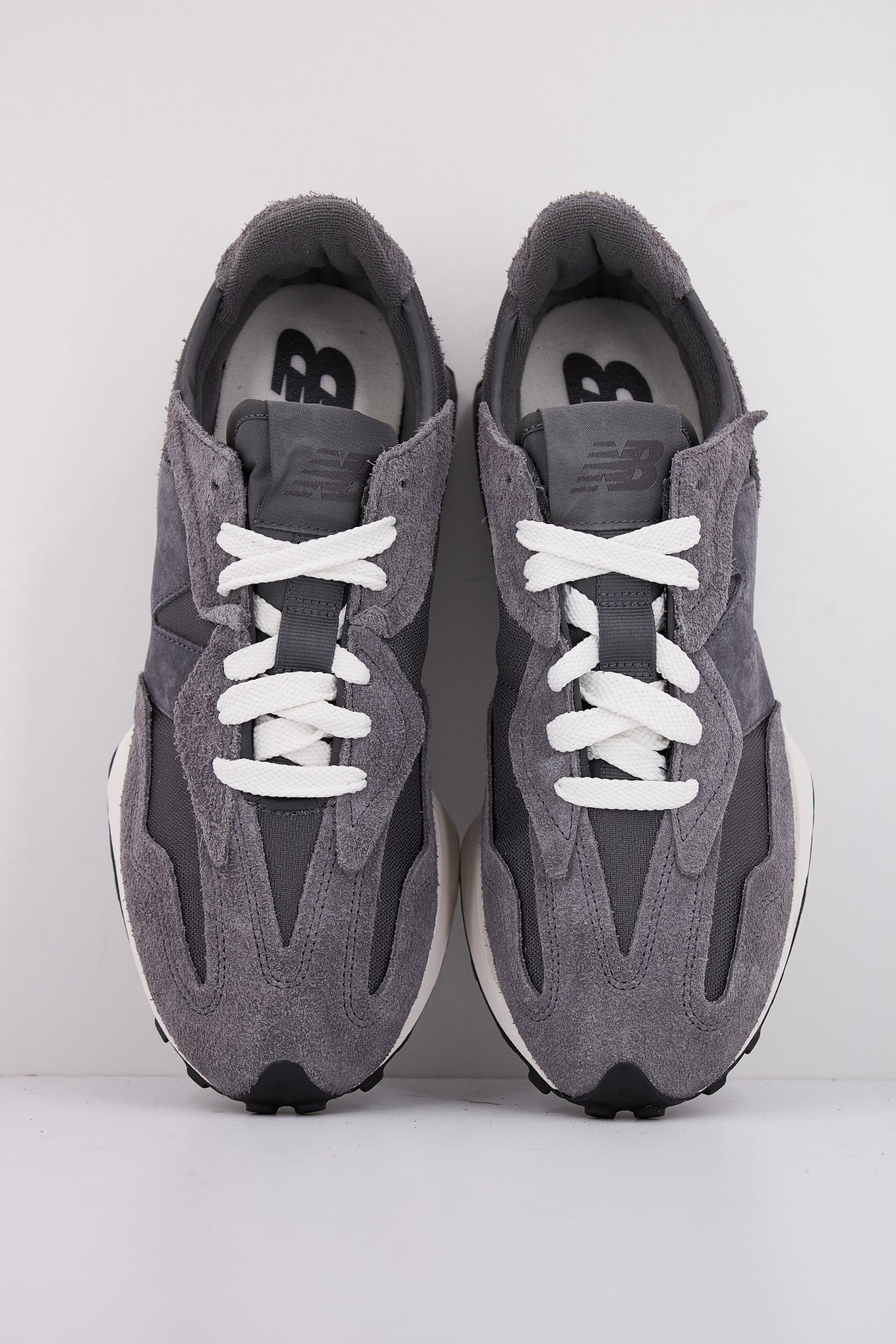 NEW BALANCE U WTG en color GRIS  (3)