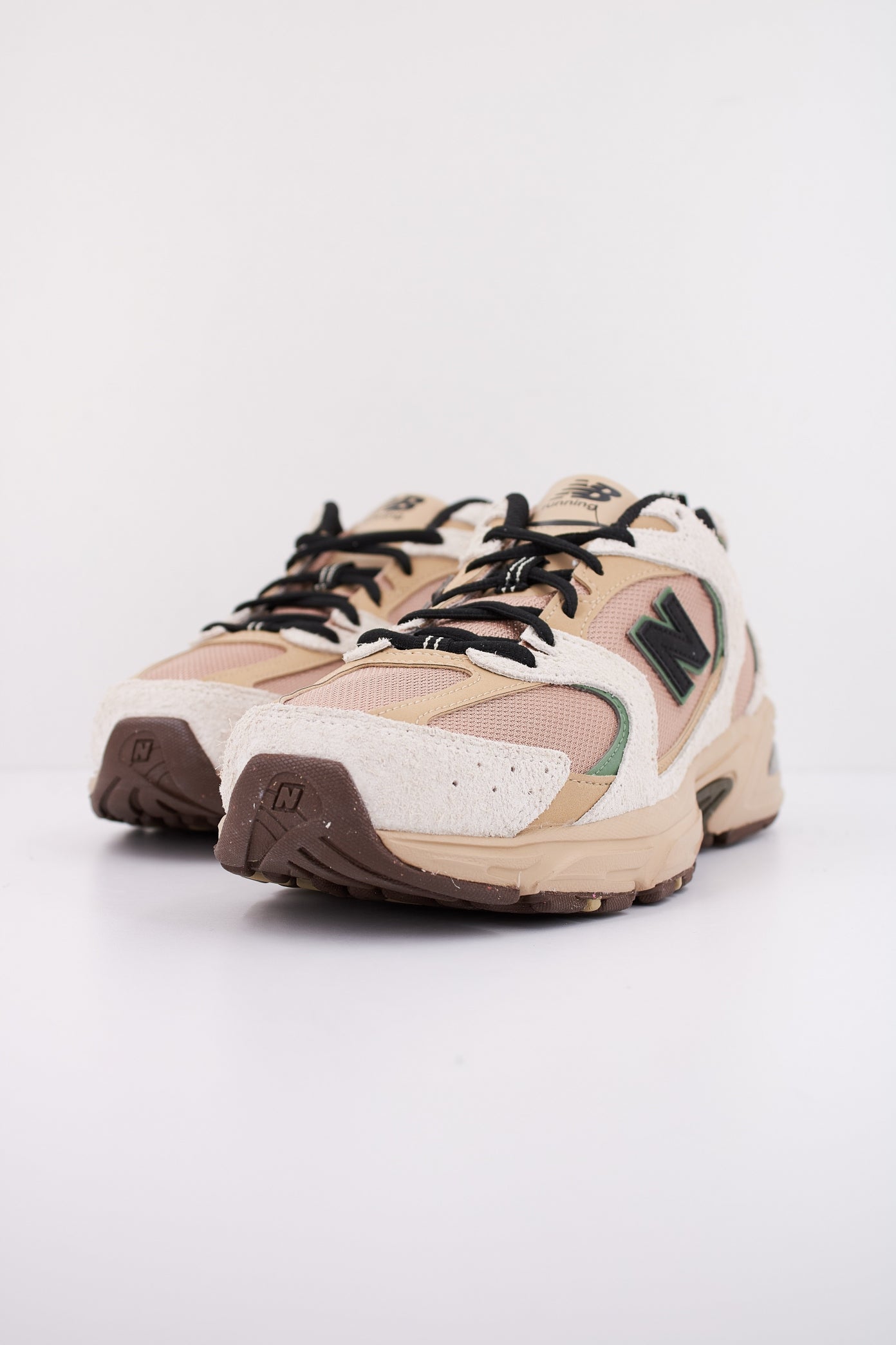 NEW BALANCE MR SND en color BEIS  (2)