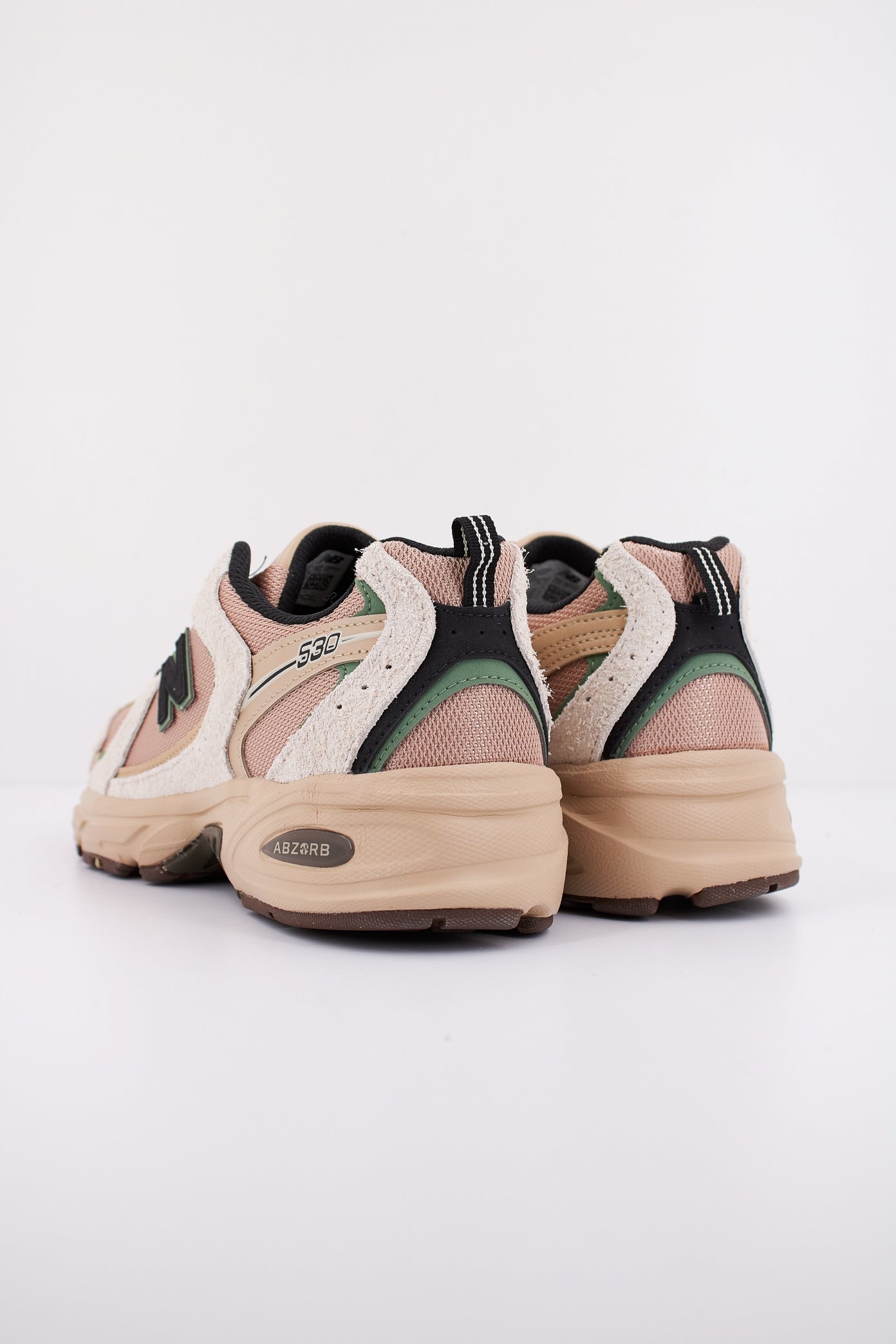 NEW BALANCE MR SND en color BEIS  (4)